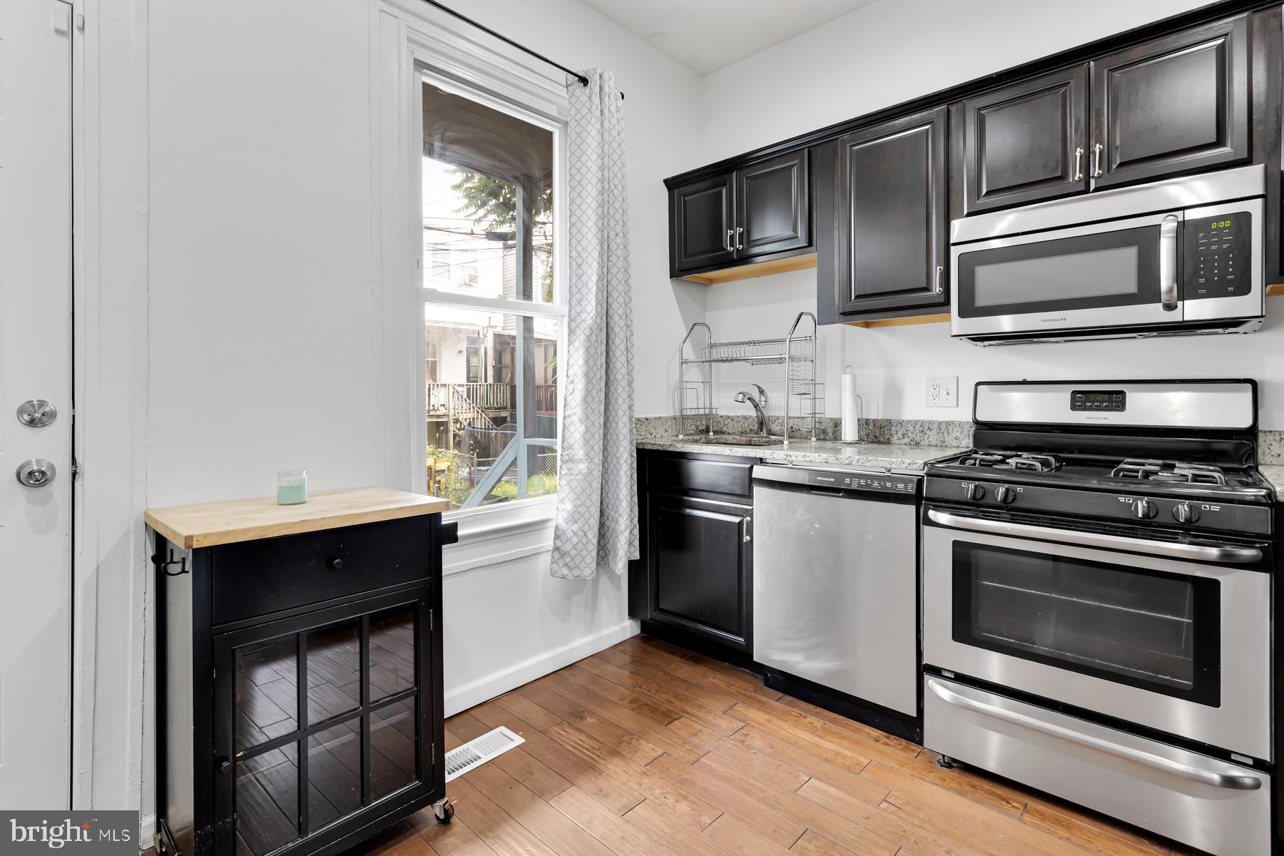 HARWOOD - Residential Lease