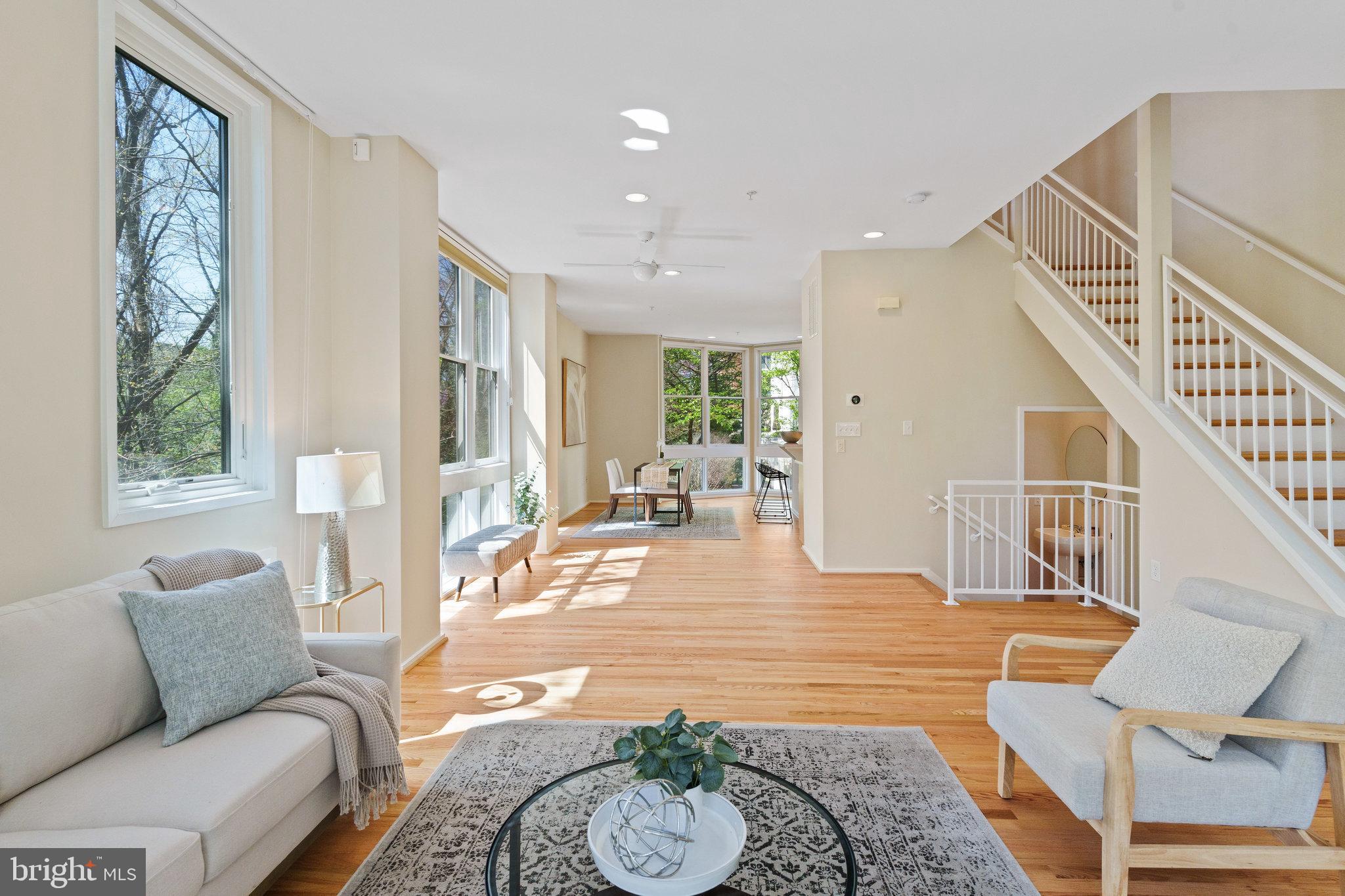 18 WEST - Residential