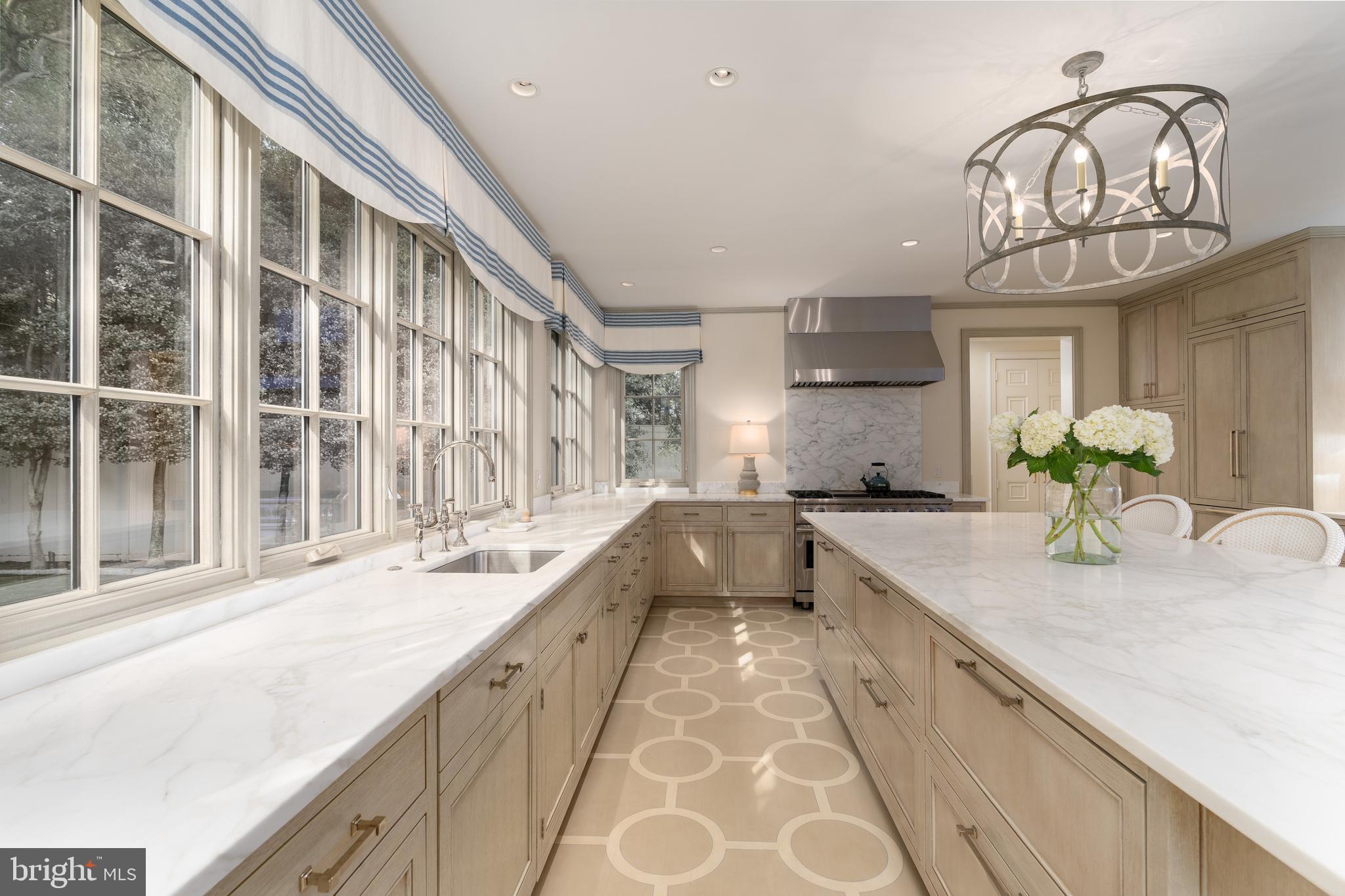 FOXHALL - Residential