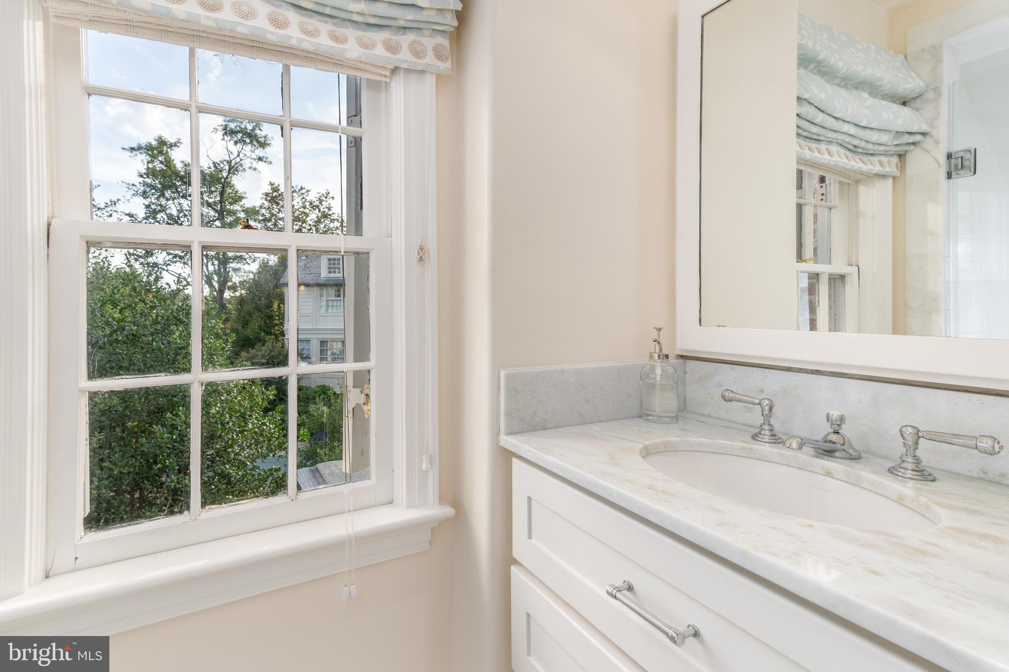 FOXHALL - Residential