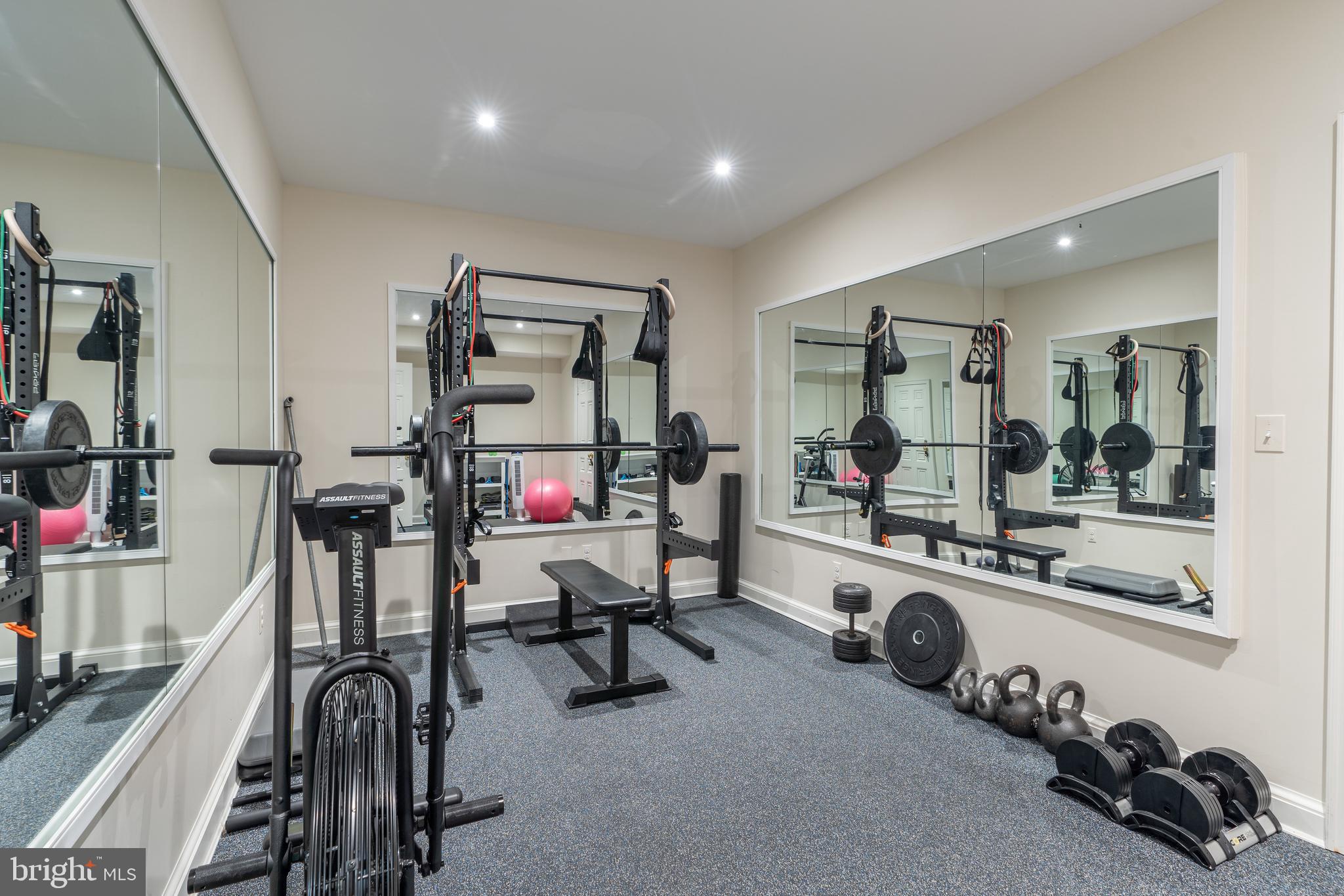 FOXHALL - Residential