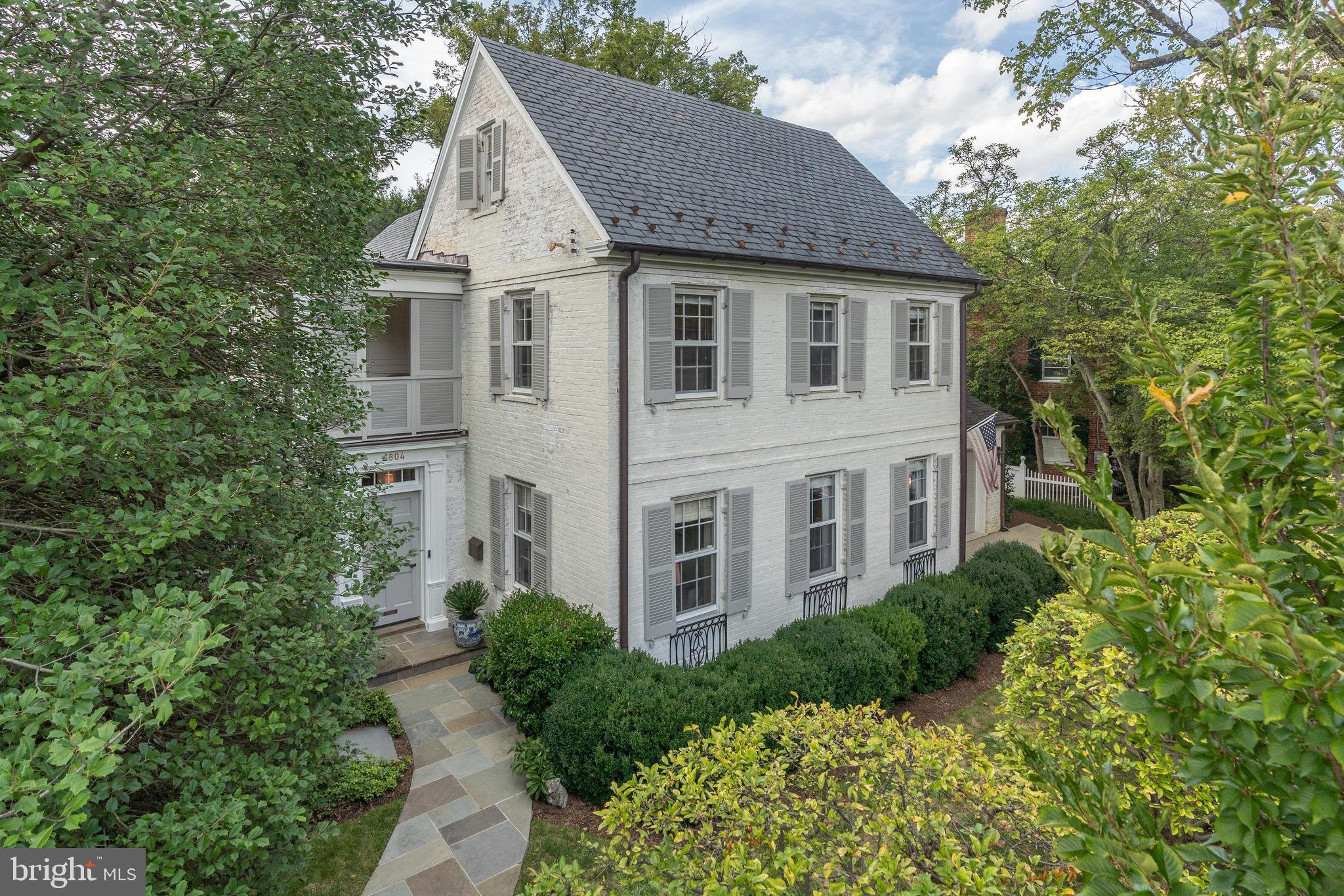 FOXHALL - Residential
