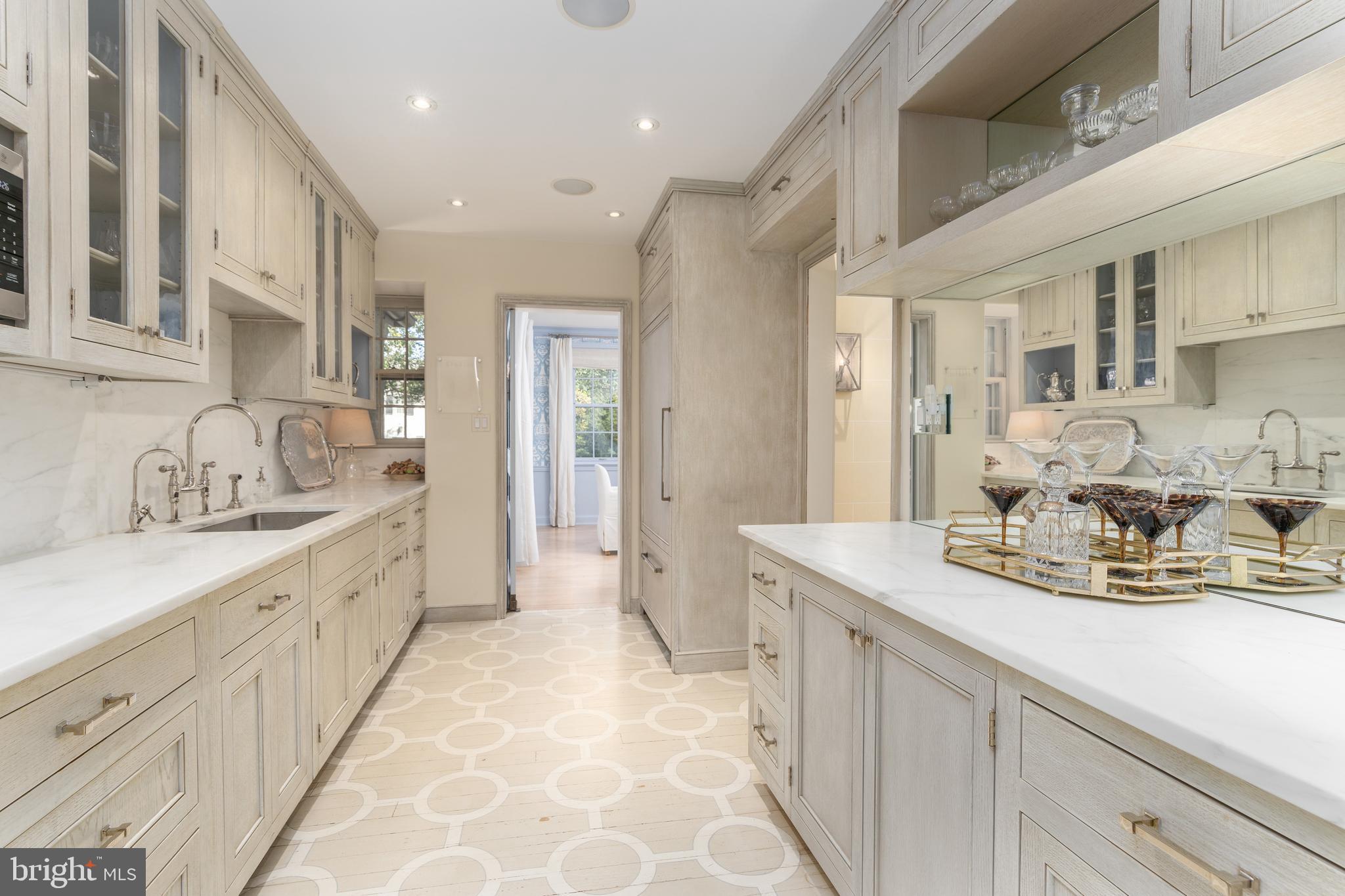 FOXHALL - Residential