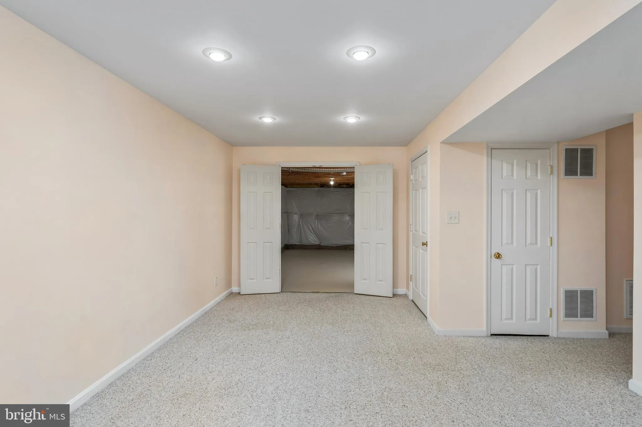 Fredericksburg, Virginia 22408, United States, 4 Bedrooms Bedrooms, ,4 BathroomsBathrooms,Residential,Active,225415