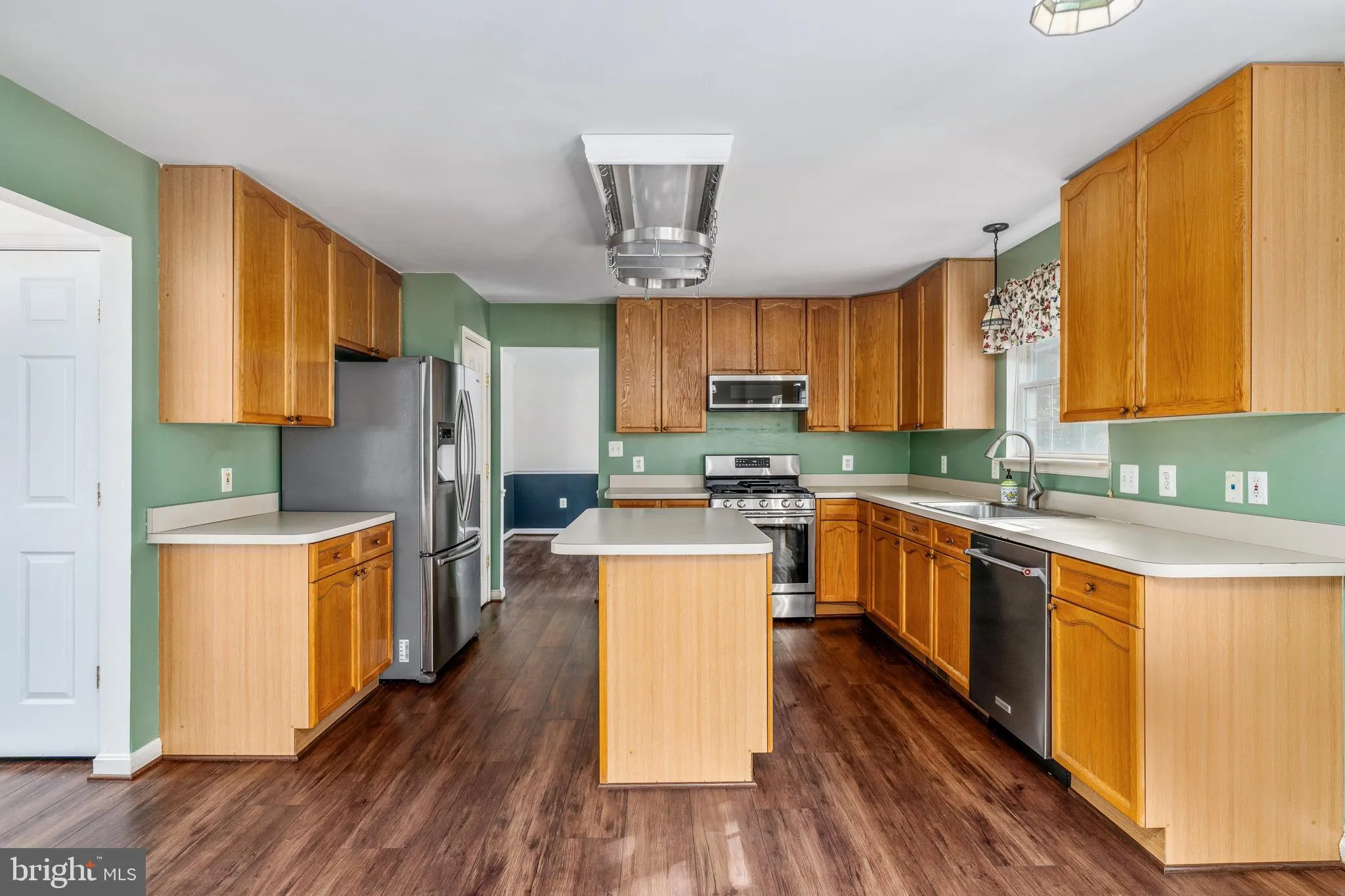 Fredericksburg, Virginia 22408, United States, 4 Bedrooms Bedrooms, ,4 BathroomsBathrooms,Residential,Active,225415