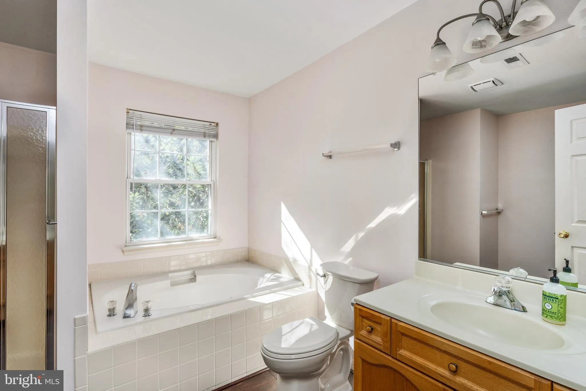 Fredericksburg, Virginia 22408, United States, 4 Bedrooms Bedrooms, ,4 BathroomsBathrooms,Residential,Active,225415