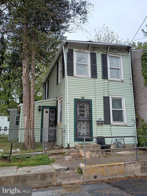 Photo of 860 N MARKET ST, LANCASTER, PA 17603 (MLS # PALA2037048)