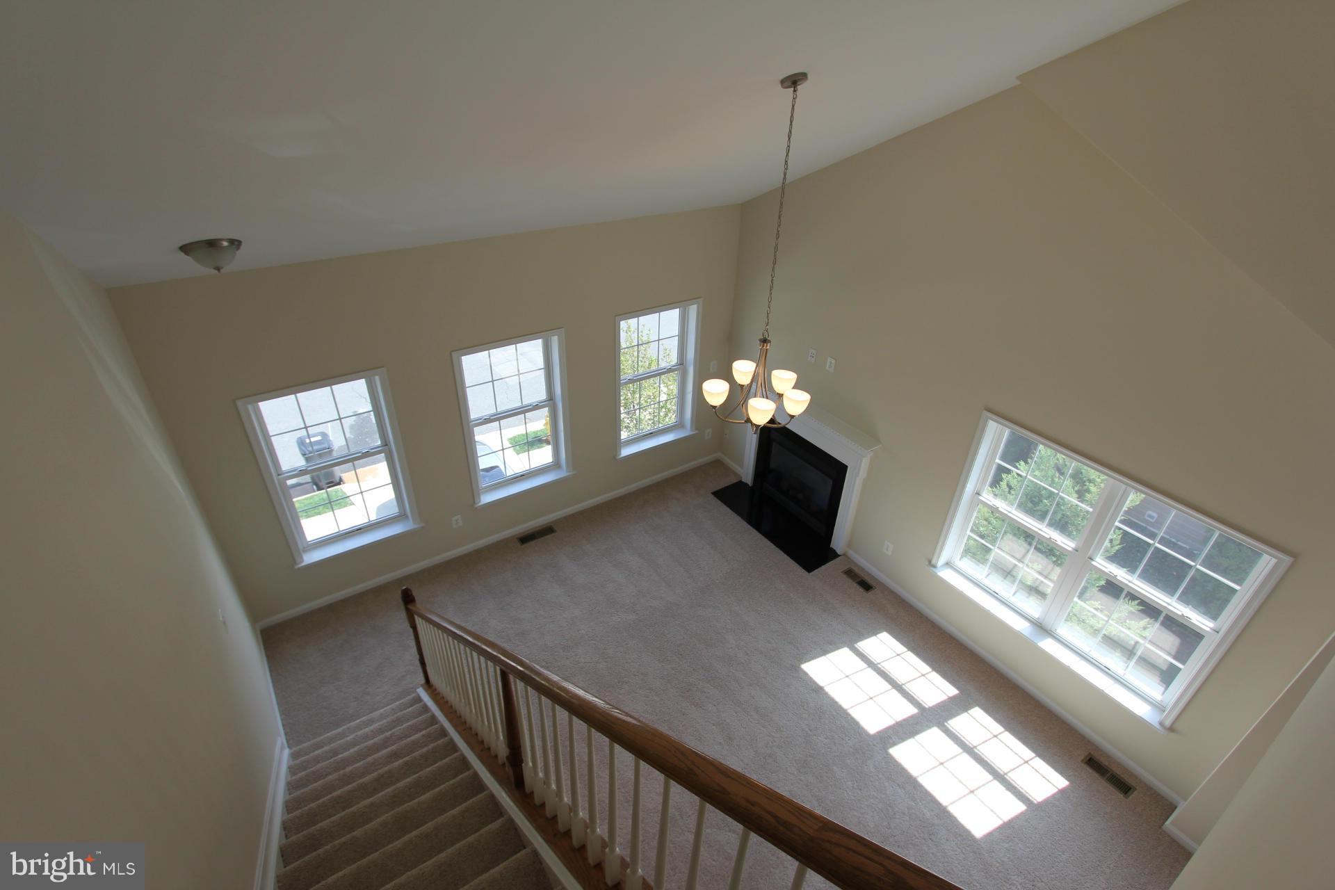 CHATSWORTH VILLAGE CONDO - Residential Lease