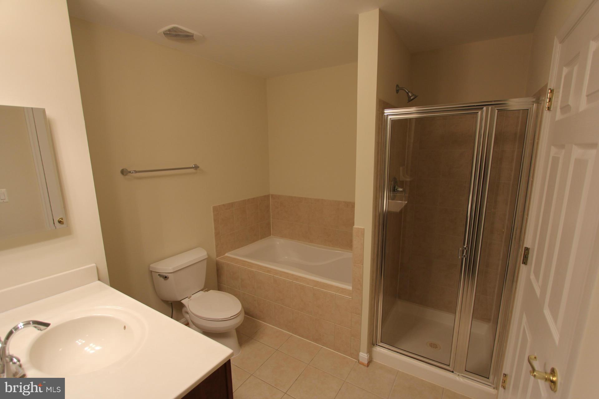 CHATSWORTH VILLAGE CONDO - Residential Lease