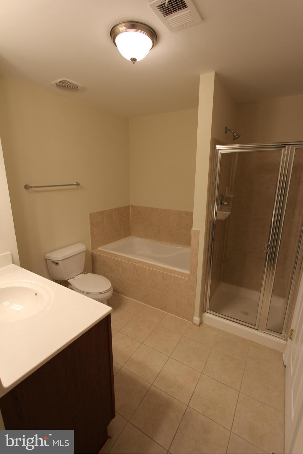 CHATSWORTH VILLAGE CONDO - Residential Lease