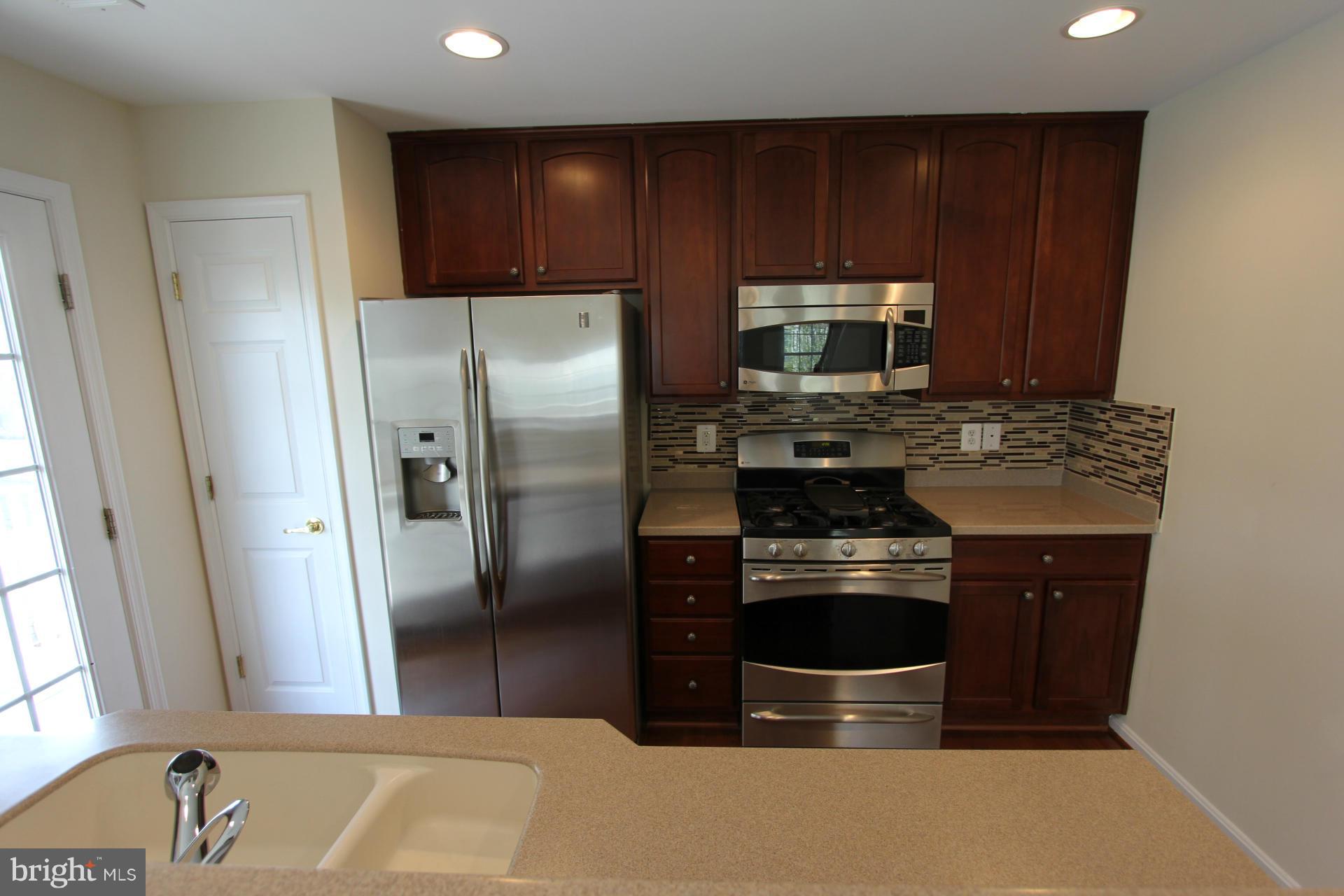 CHATSWORTH VILLAGE CONDO - Residential Lease