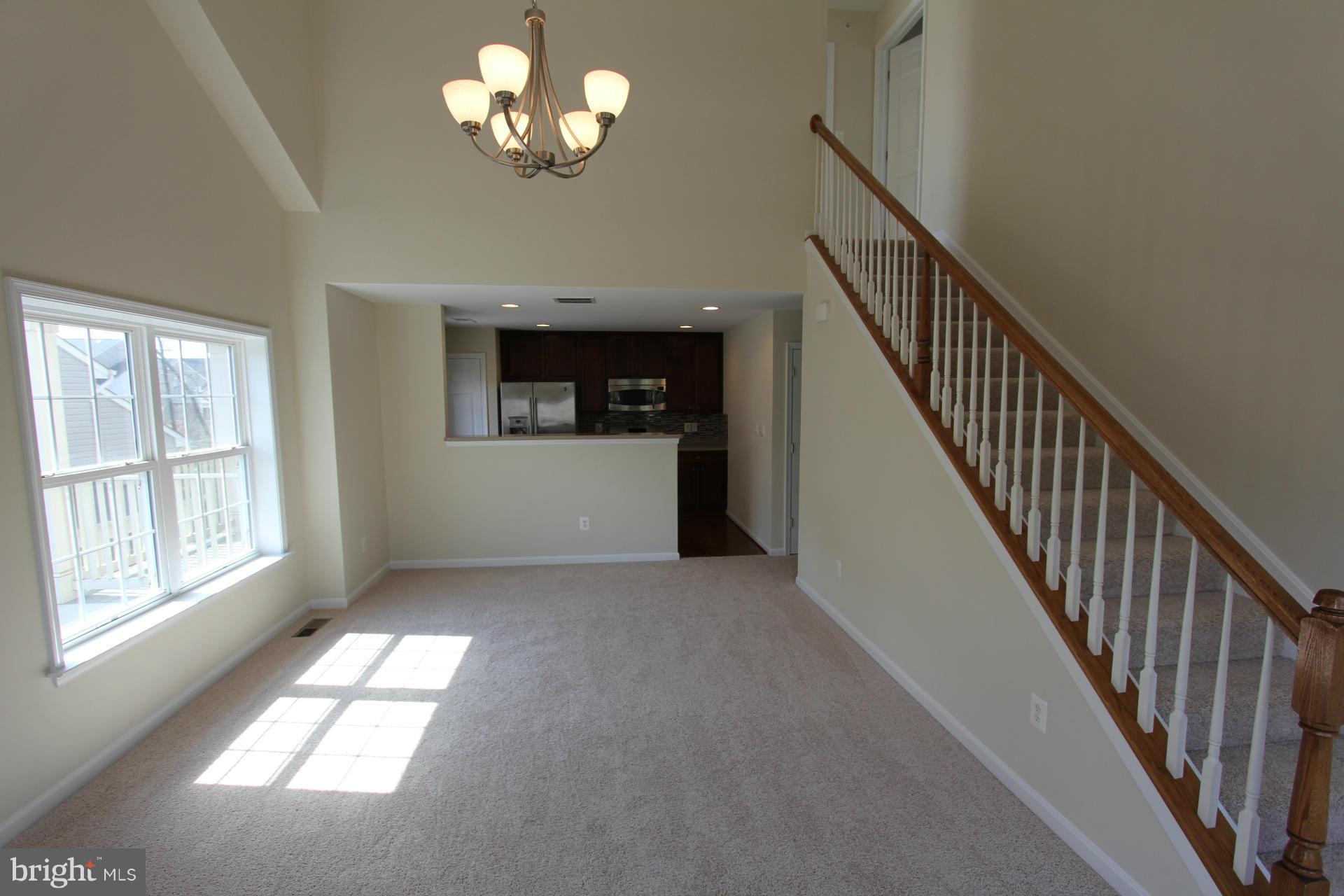 CHATSWORTH VILLAGE CONDO - Residential Lease
