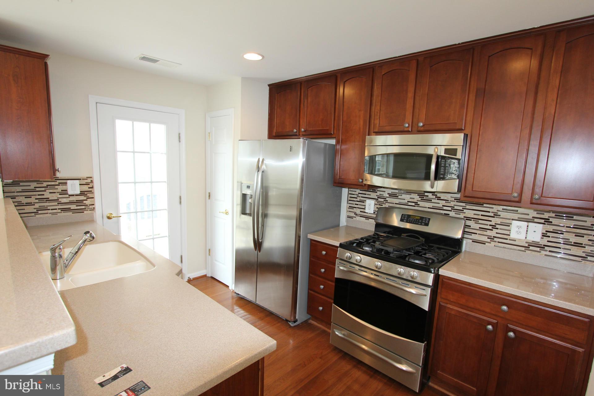 CHATSWORTH VILLAGE CONDO - Residential Lease