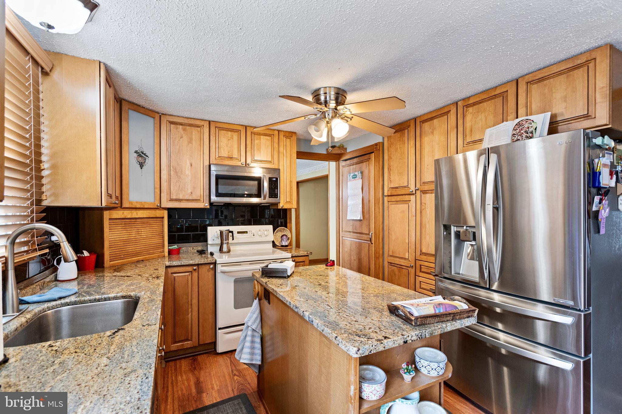 AMBER MEADOWS - Residential