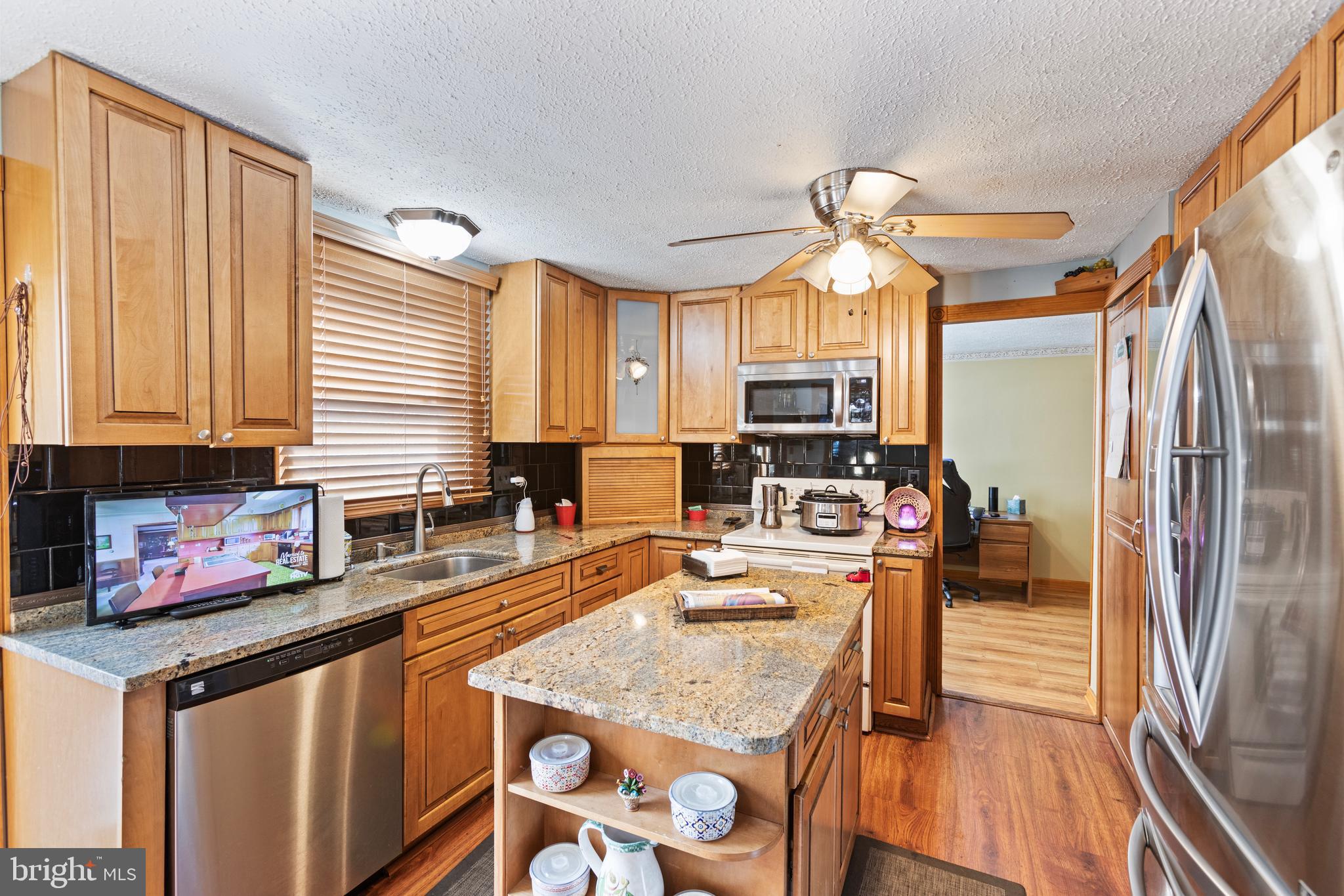 AMBER MEADOWS - Residential