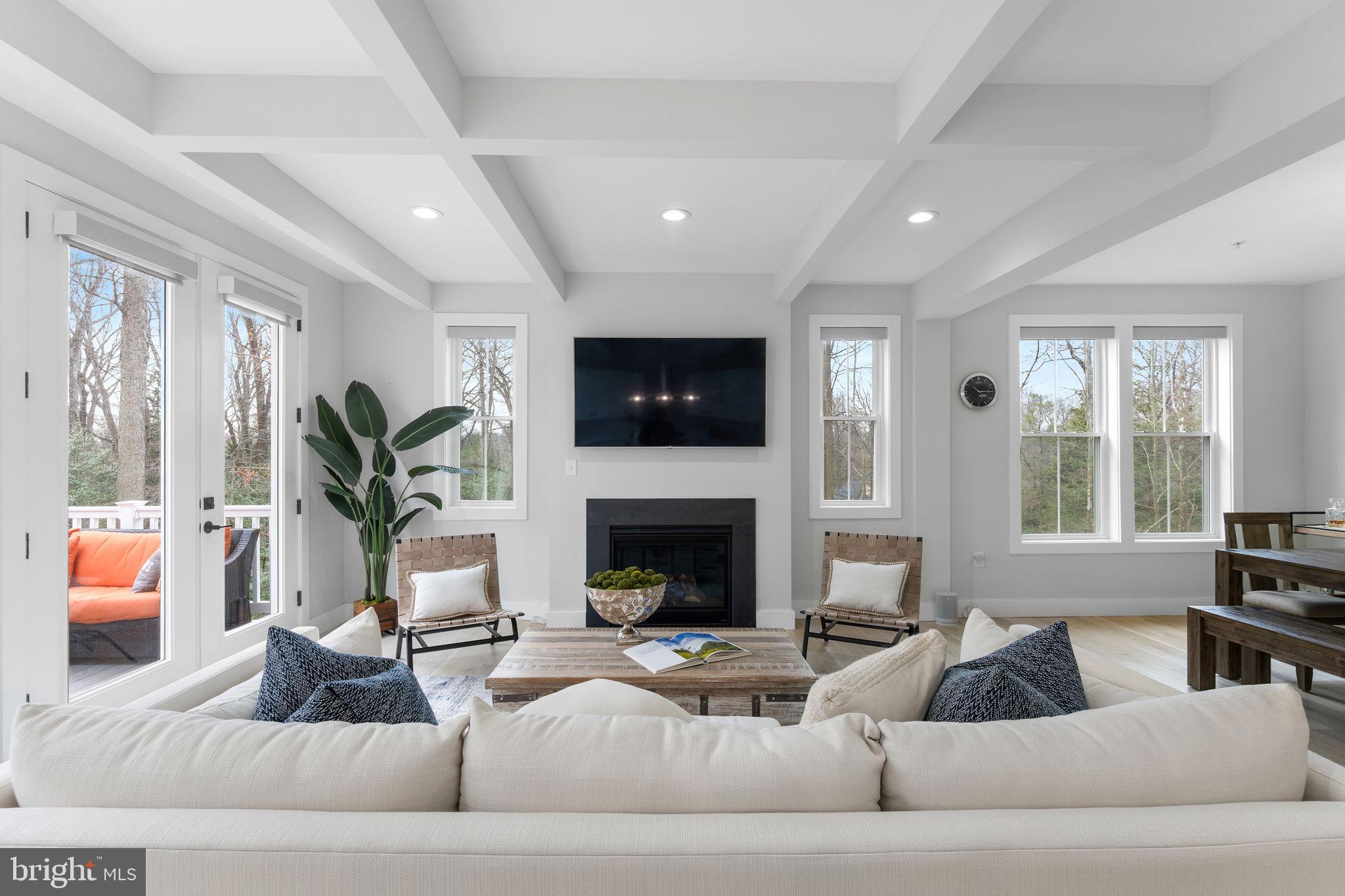 HILLANDALE - Residential