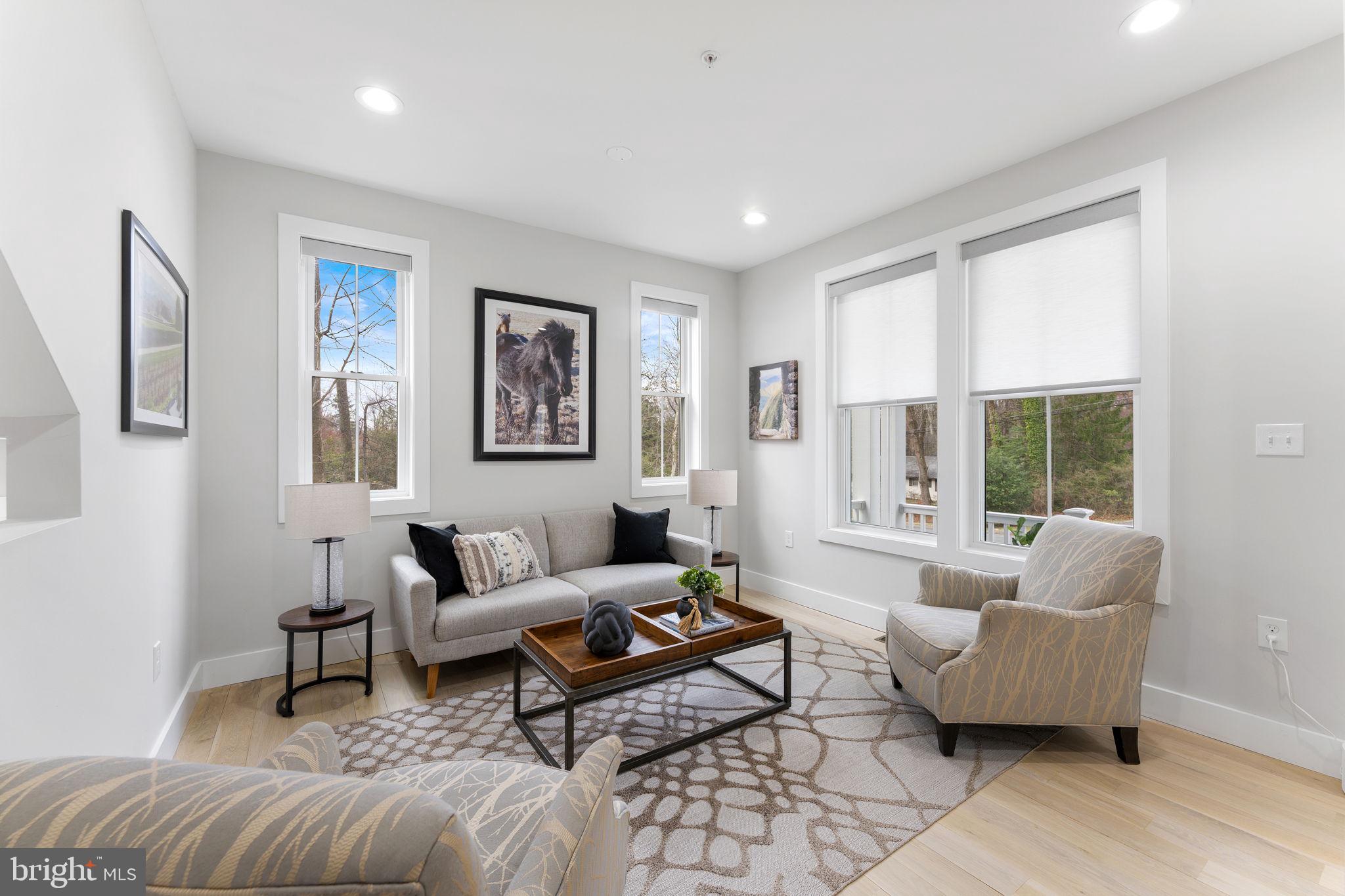 HILLANDALE - Residential