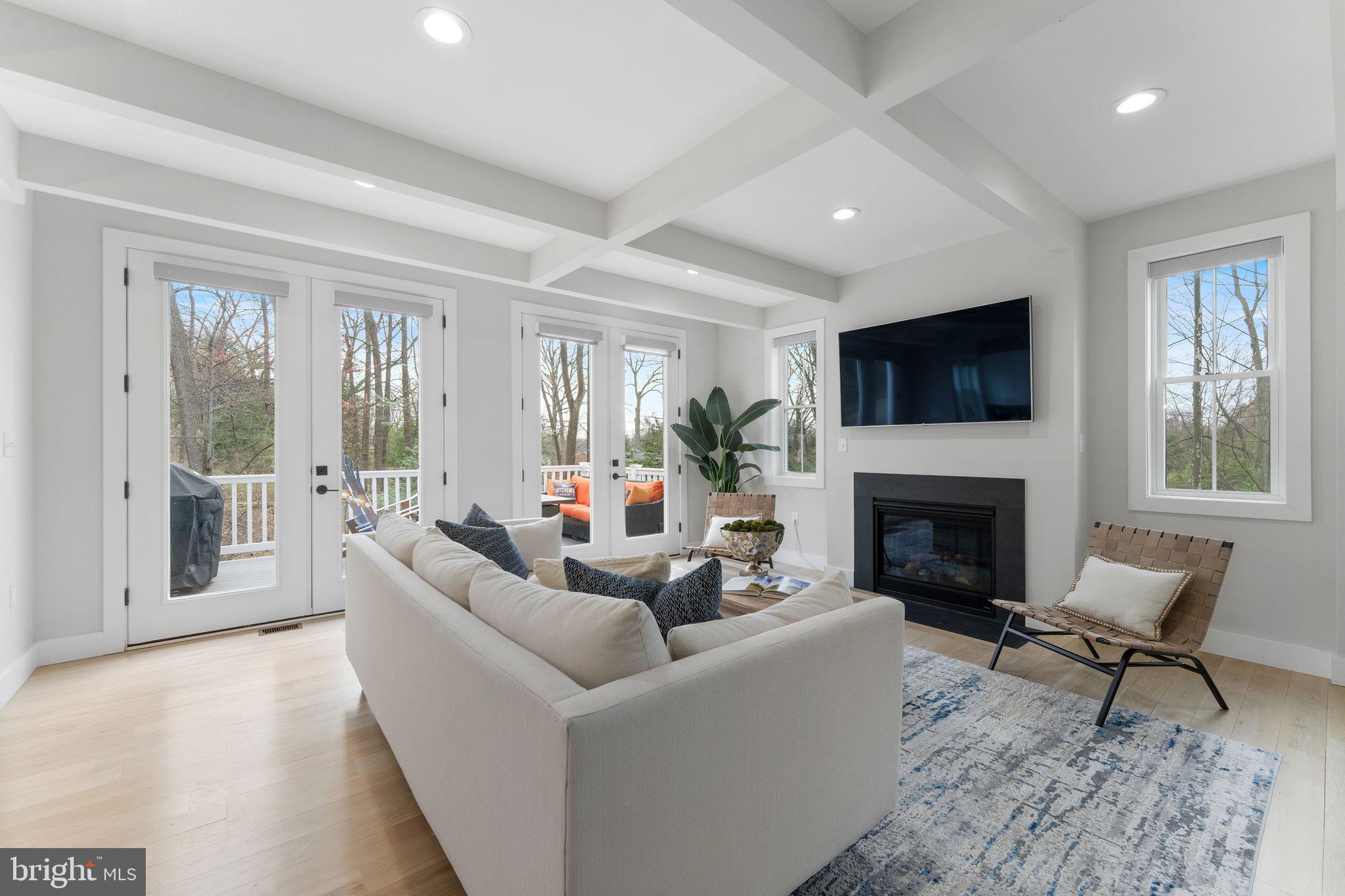 HILLANDALE - Residential