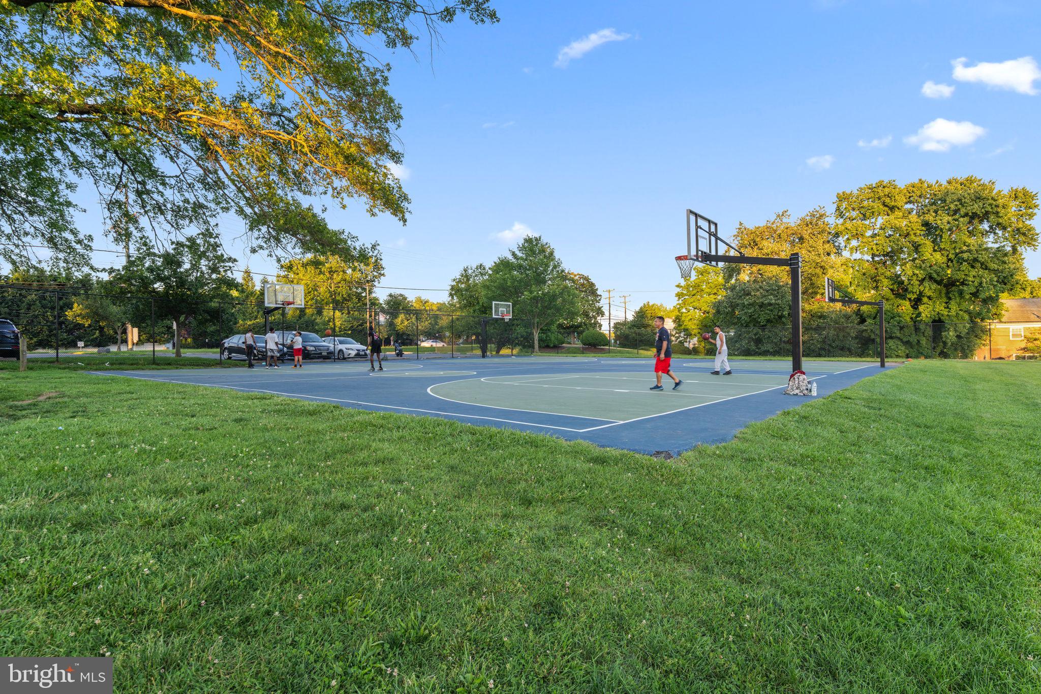 HILLANDALE - Residential