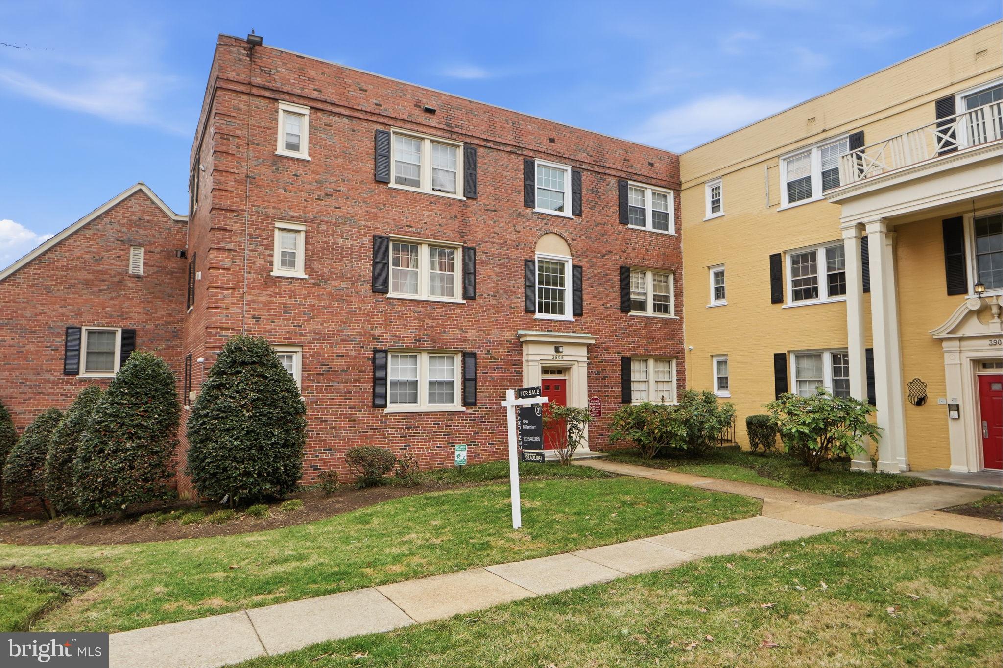 3909 PENNSYLVANIA AVENUE SE 302