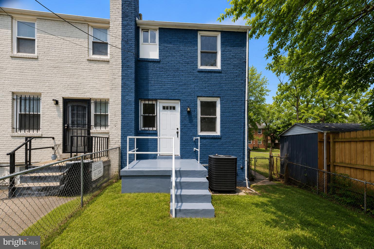 210 62ND STREET NE