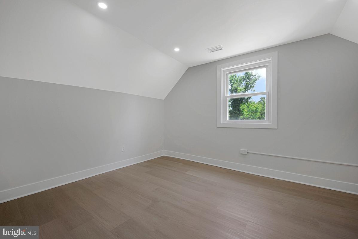 CAPITOL HEIGHTS - Residential