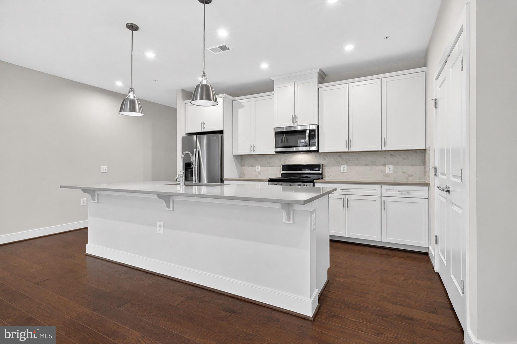 METROPARK AT ARROWBROOK - Residential