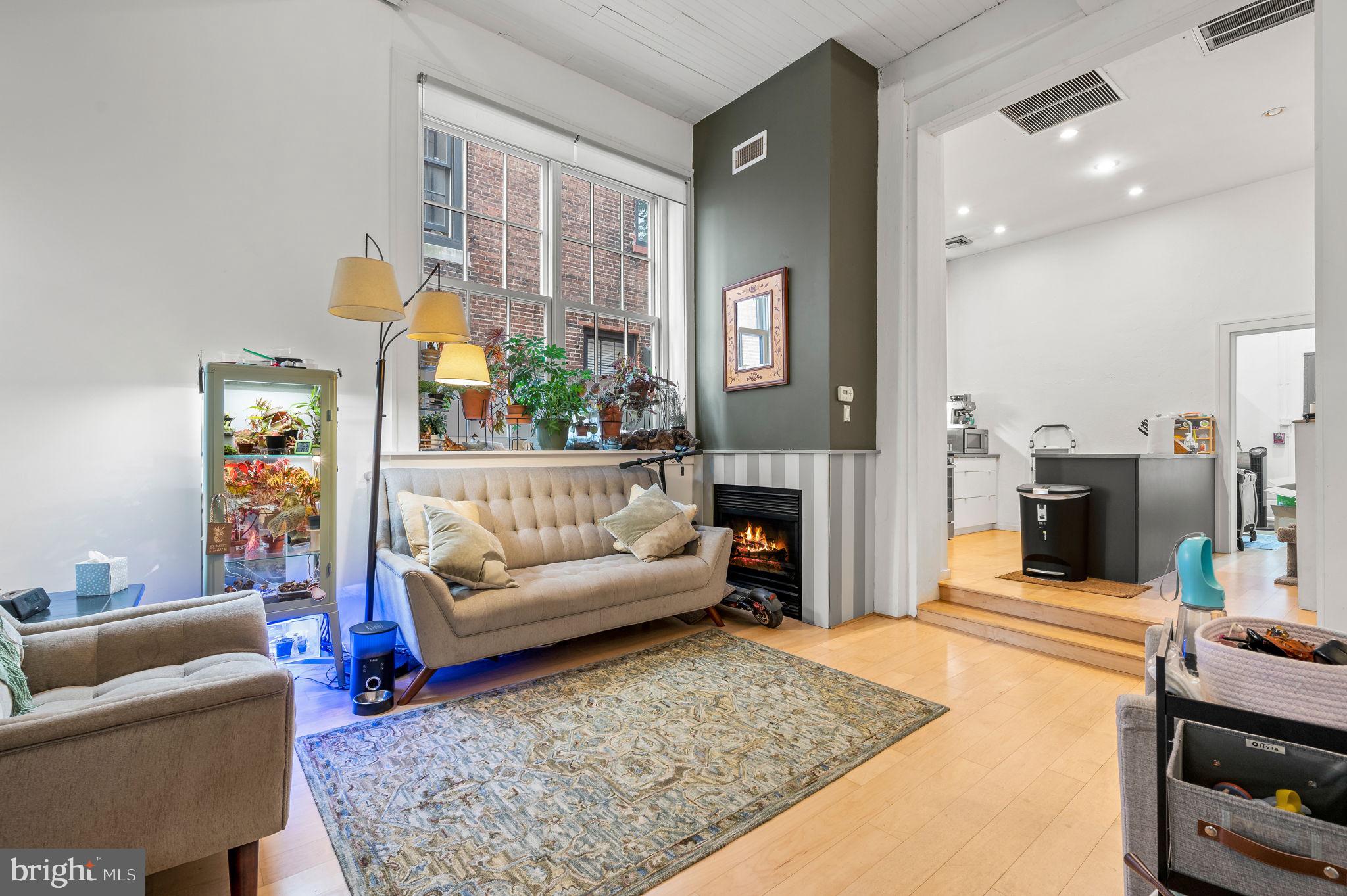 OLD CITY - Residential Income