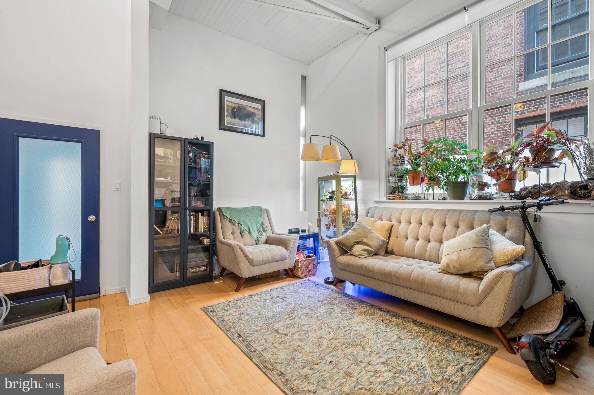 OLD CITY - Residential Income