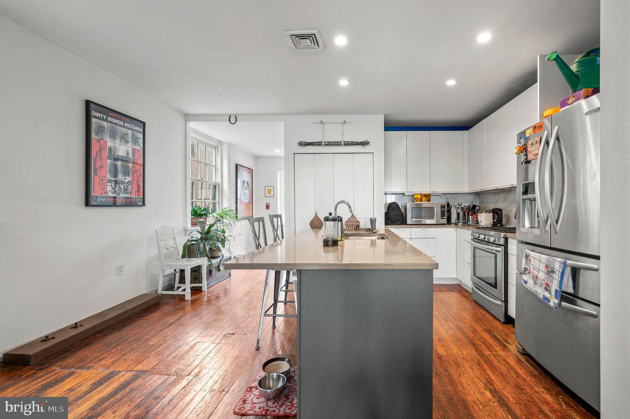 OLD CITY - Residential Income