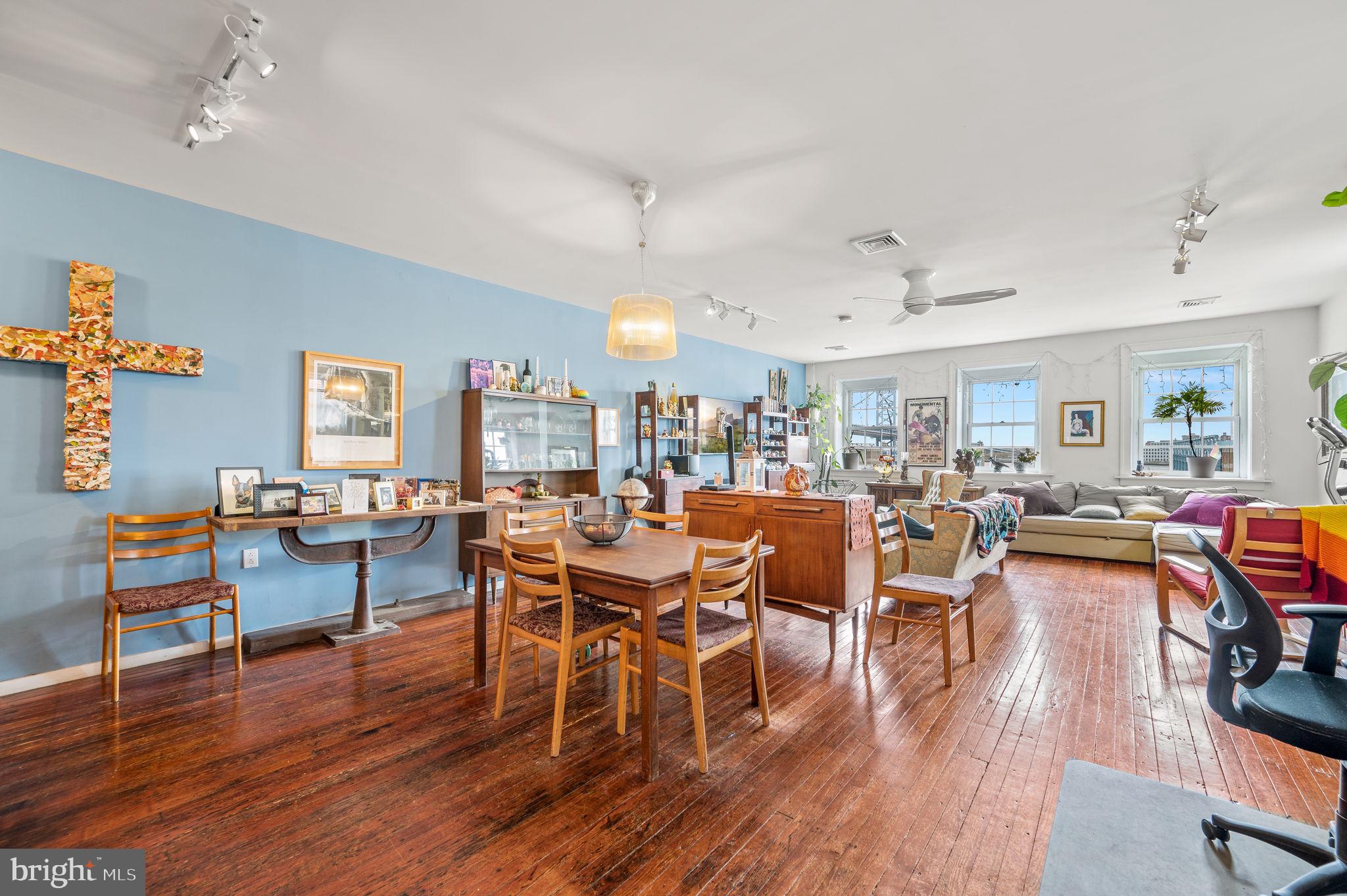 OLD CITY - Residential Income