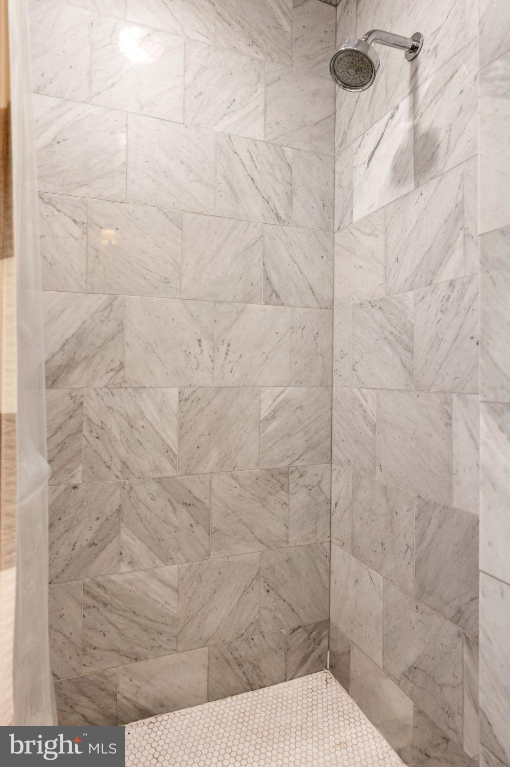 OLD CITY - Residential Income