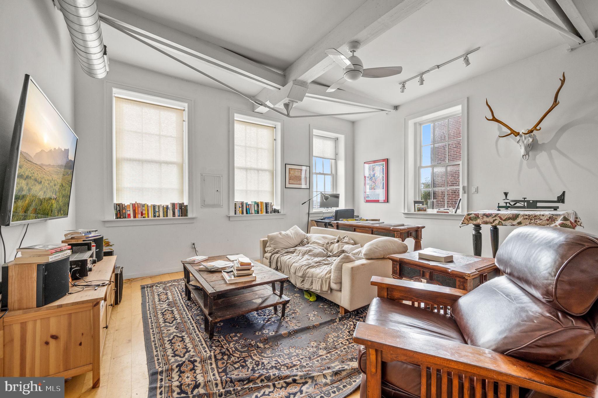 OLD CITY - Residential Income