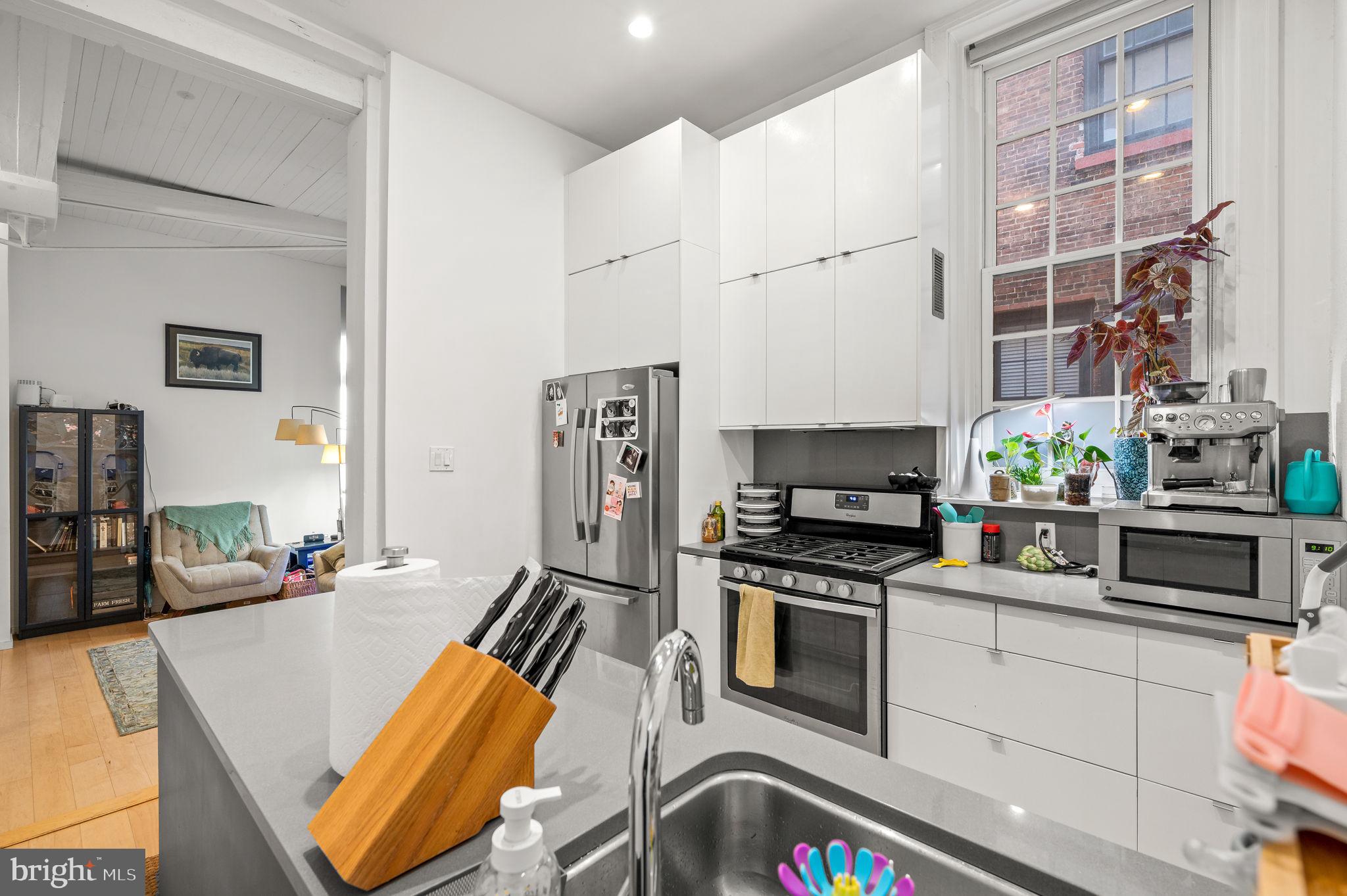 OLD CITY - Residential Income