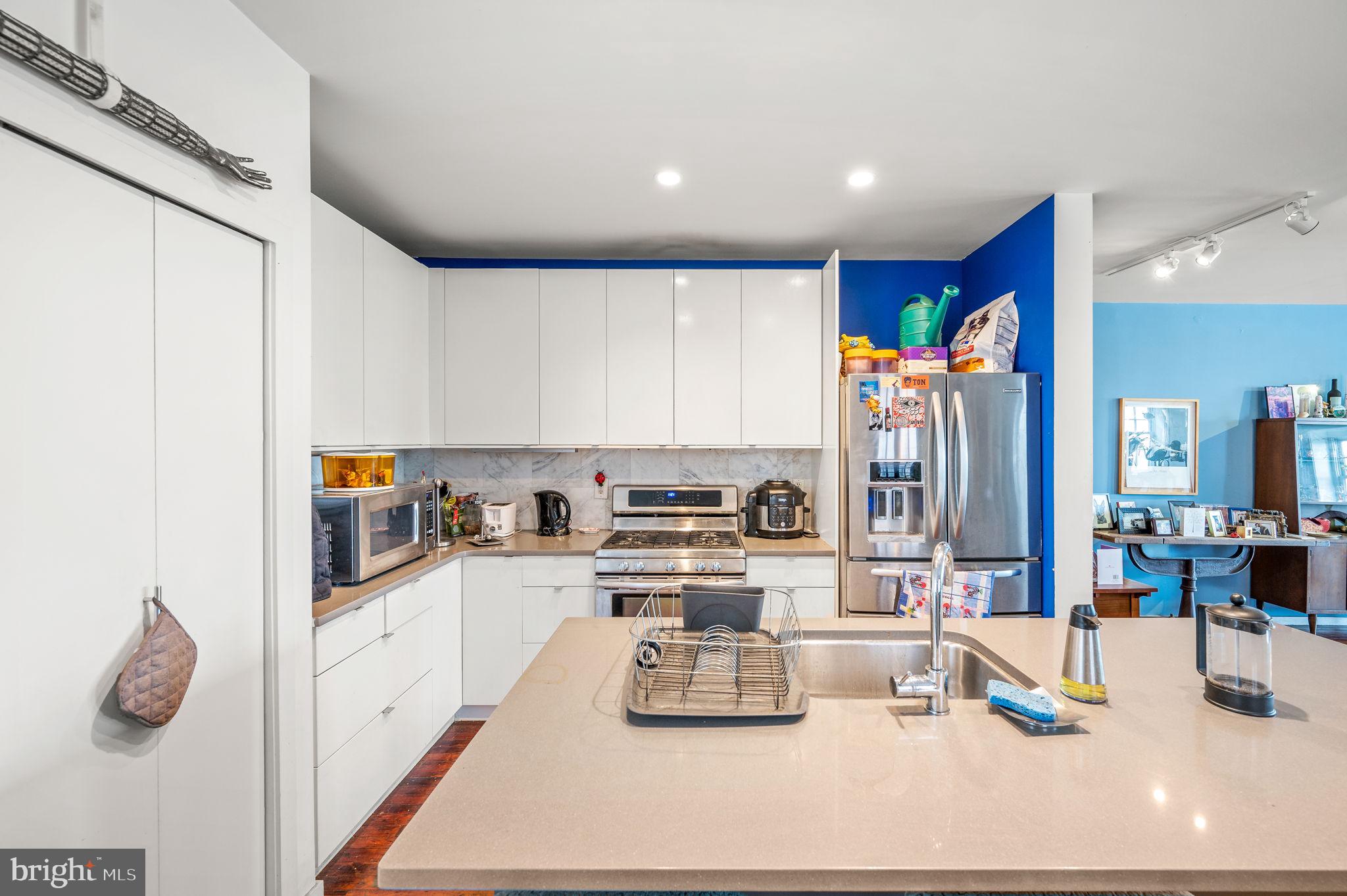 OLD CITY - Residential Income