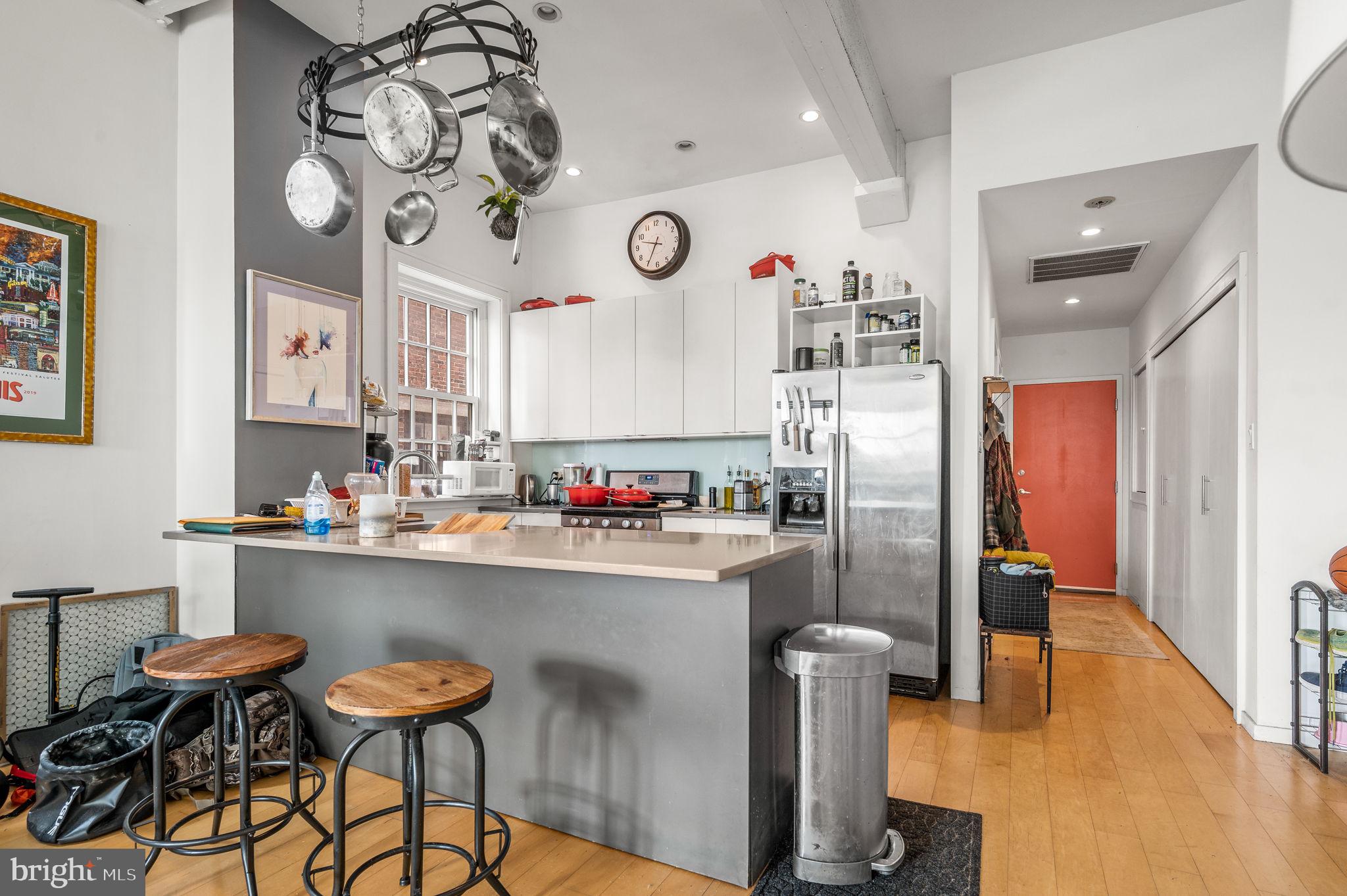 OLD CITY - Residential Income