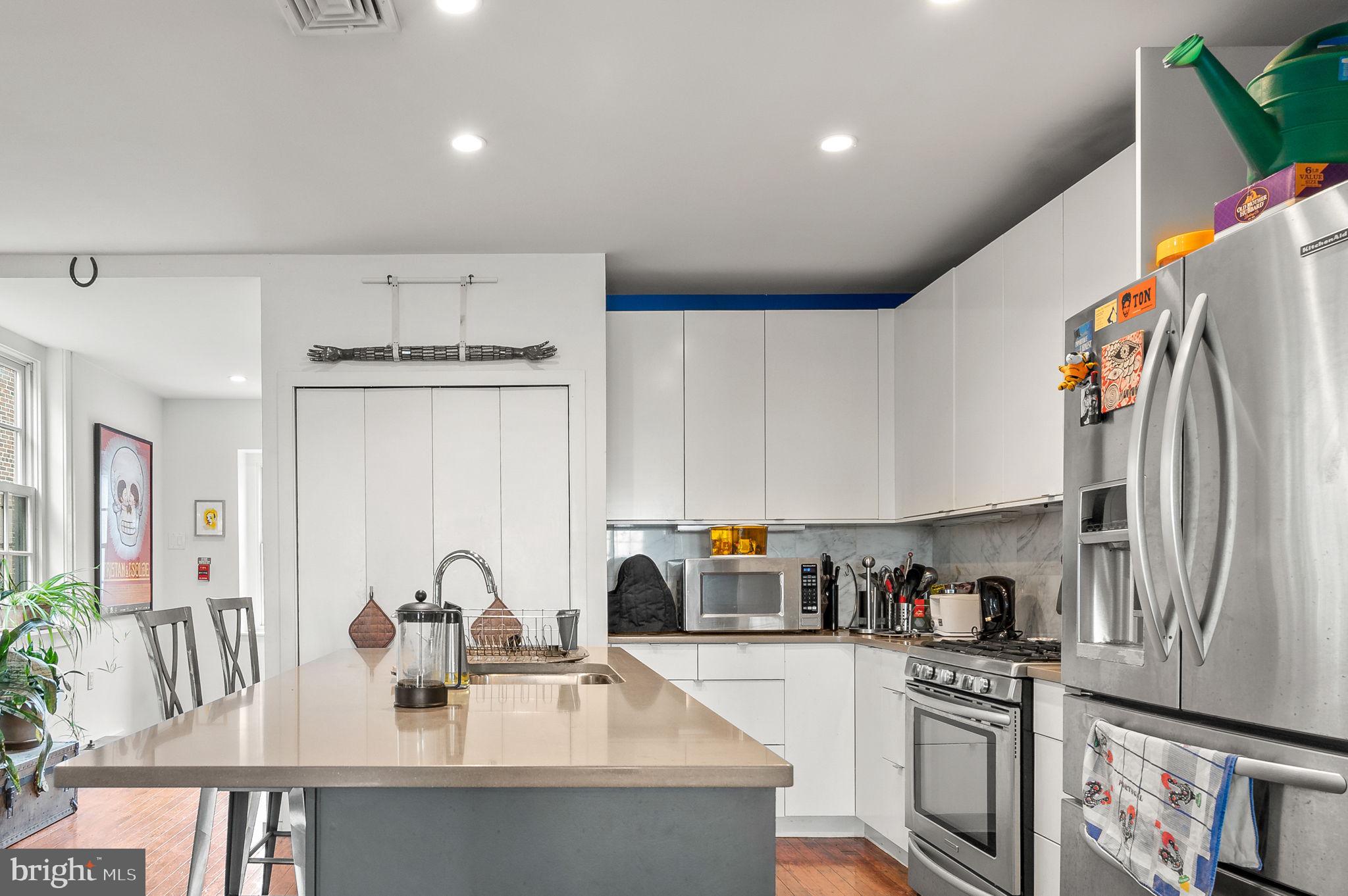 OLD CITY - Residential Income