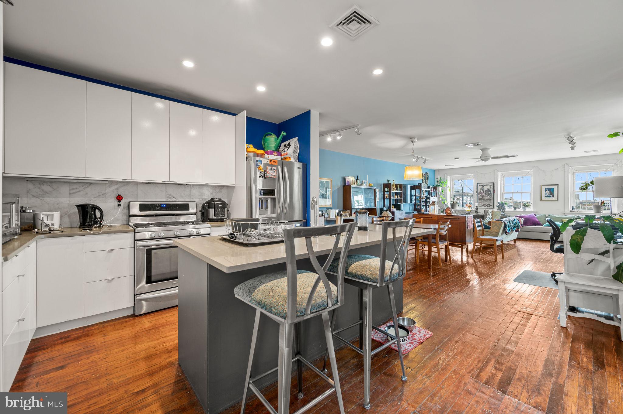 OLD CITY - Residential Income