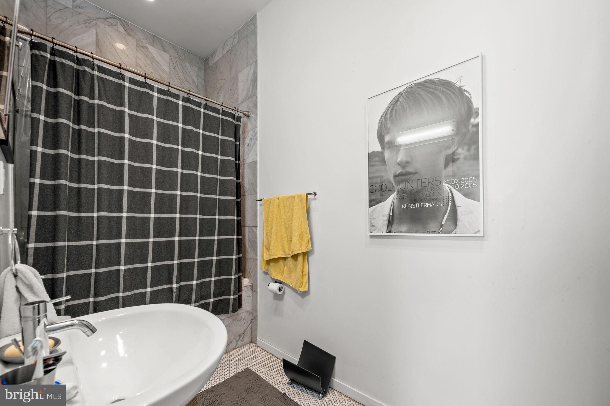 OLD CITY - Residential Income