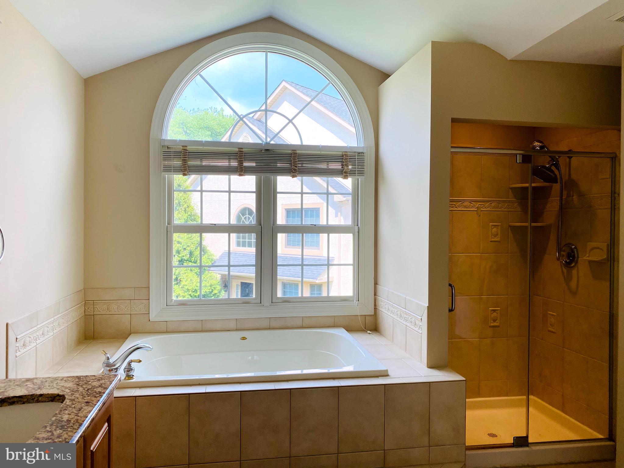 RESERVE AT PENN CRSG - Residential Lease