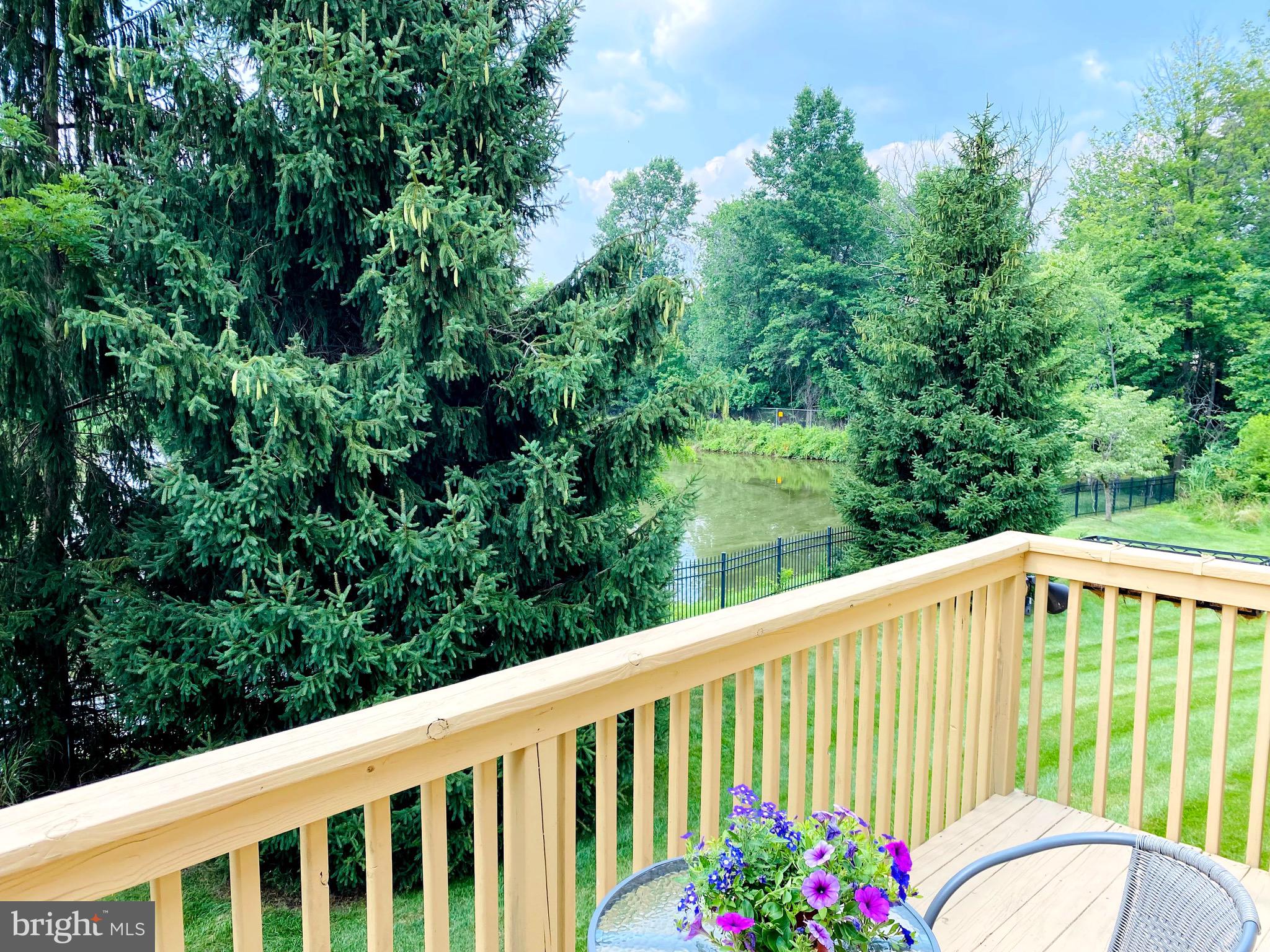 RESERVE AT PENN CRSG - Residential Lease