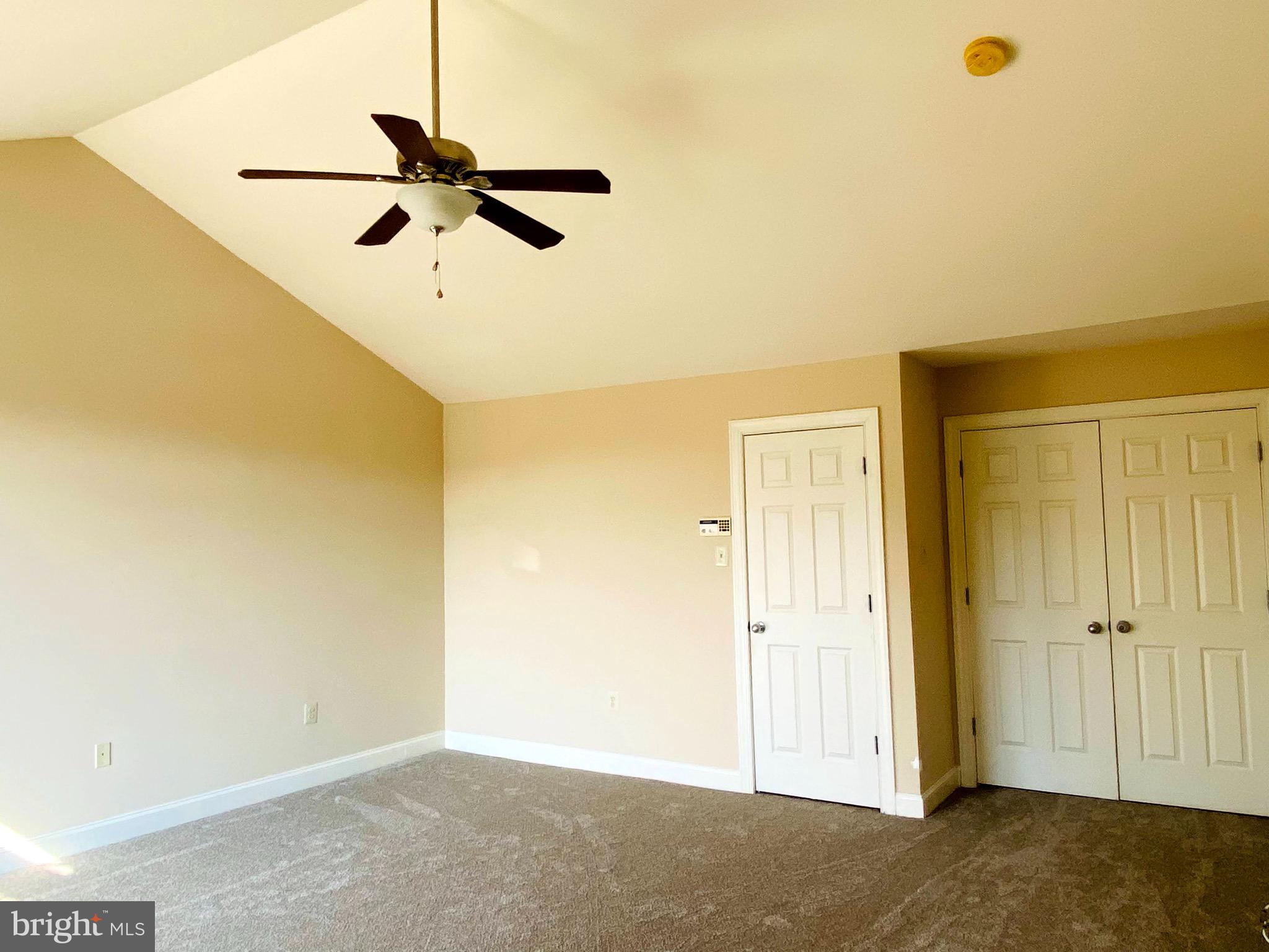 RESERVE AT PENN CRSG - Residential Lease