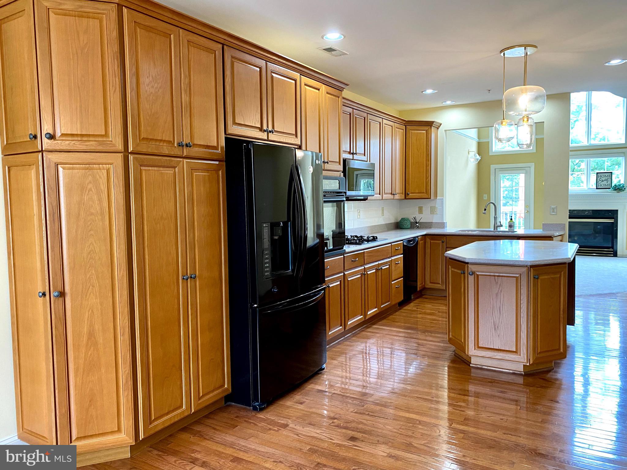 RESERVE AT PENN CRSG - Residential Lease