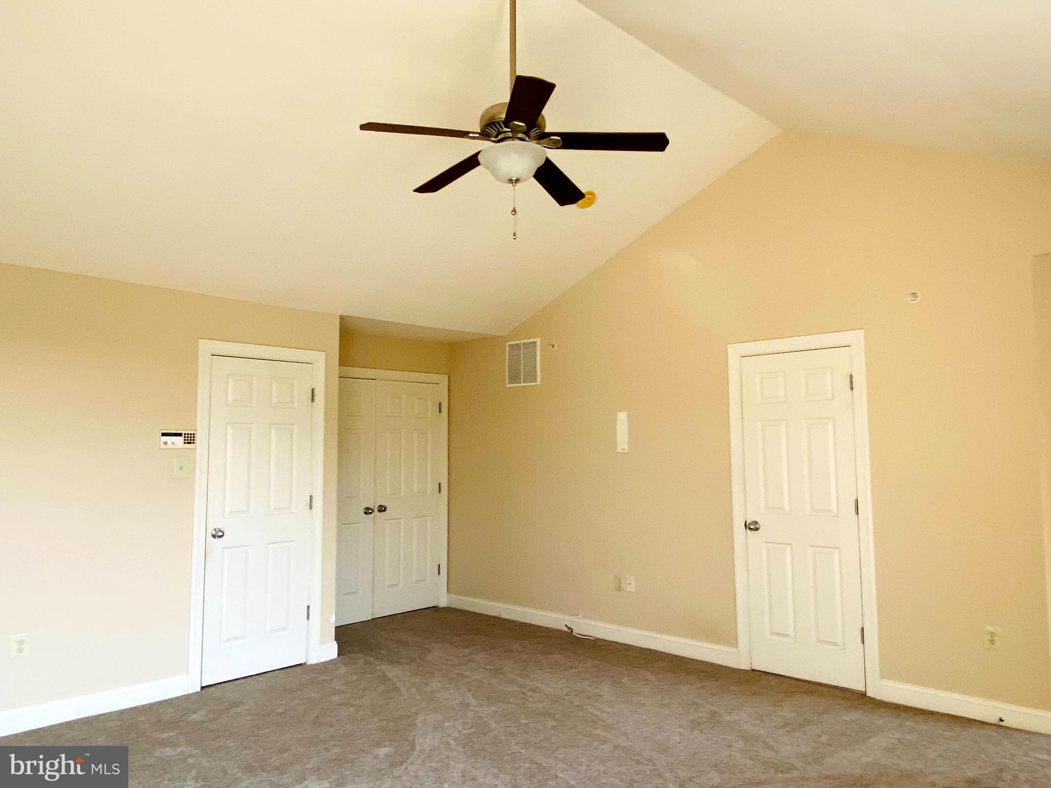 RESERVE AT PENN CRSG - Residential Lease