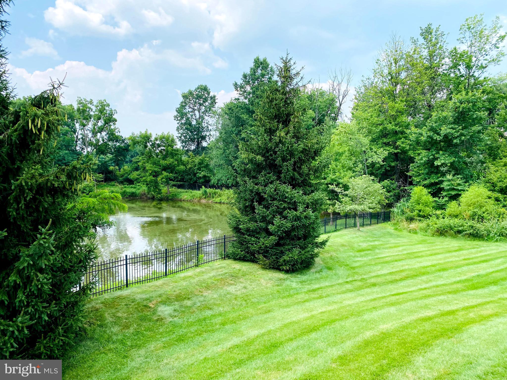 RESERVE AT PENN CRSG - Residential Lease