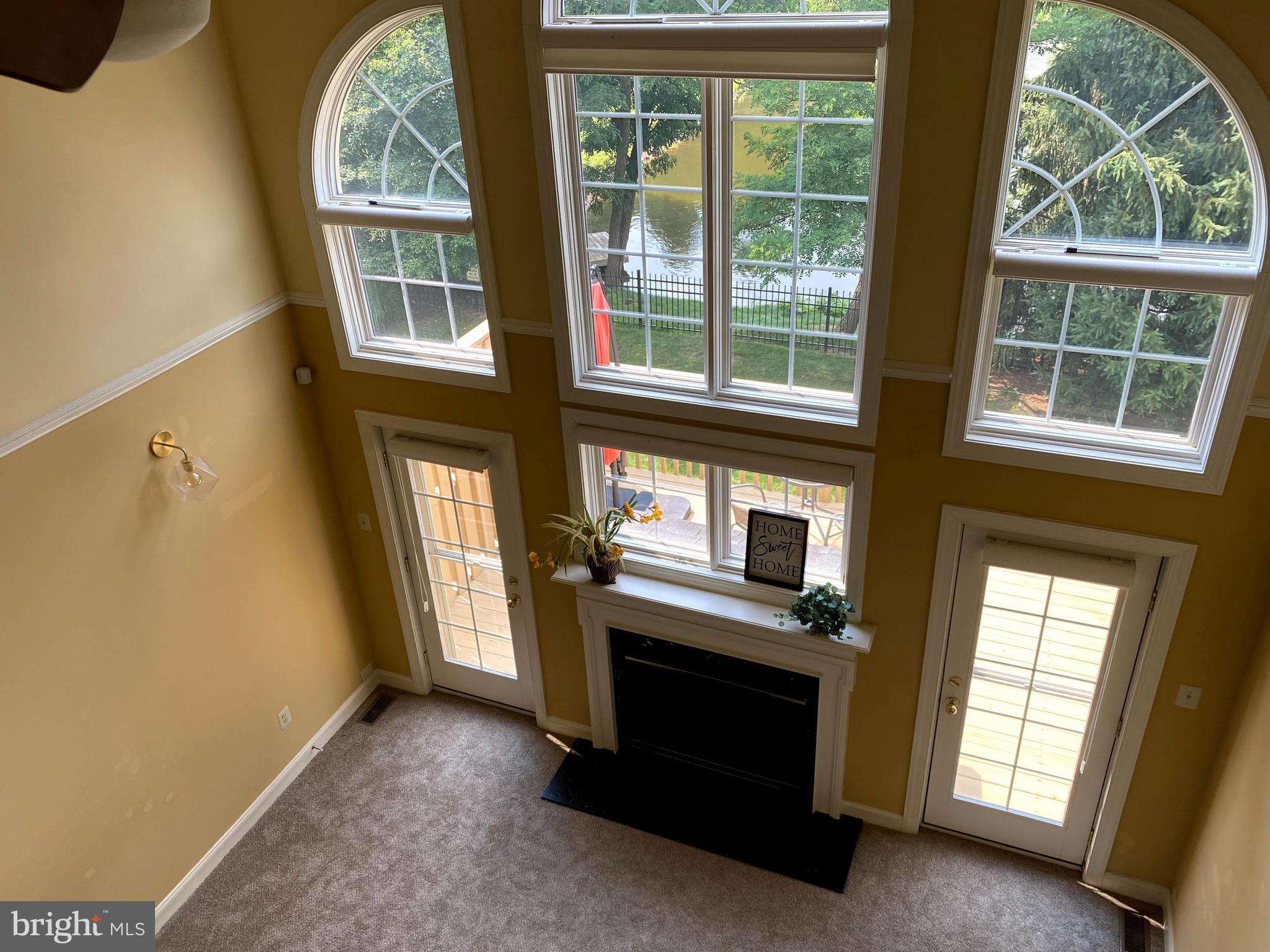 RESERVE AT PENN CRSG - Residential Lease