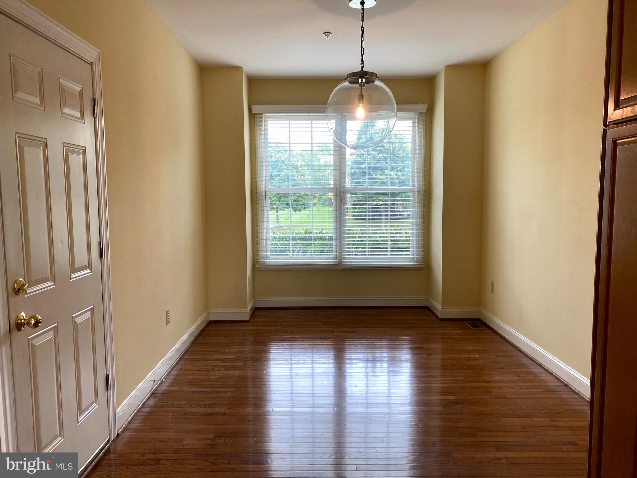 RESERVE AT PENN CRSG - Residential Lease