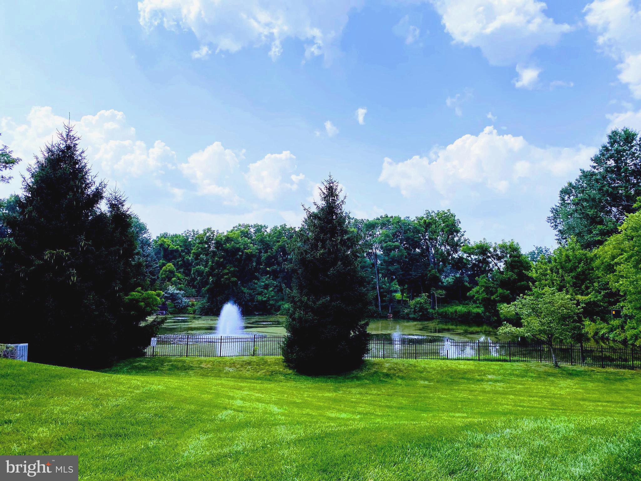 RESERVE AT PENN CRSG - Residential Lease