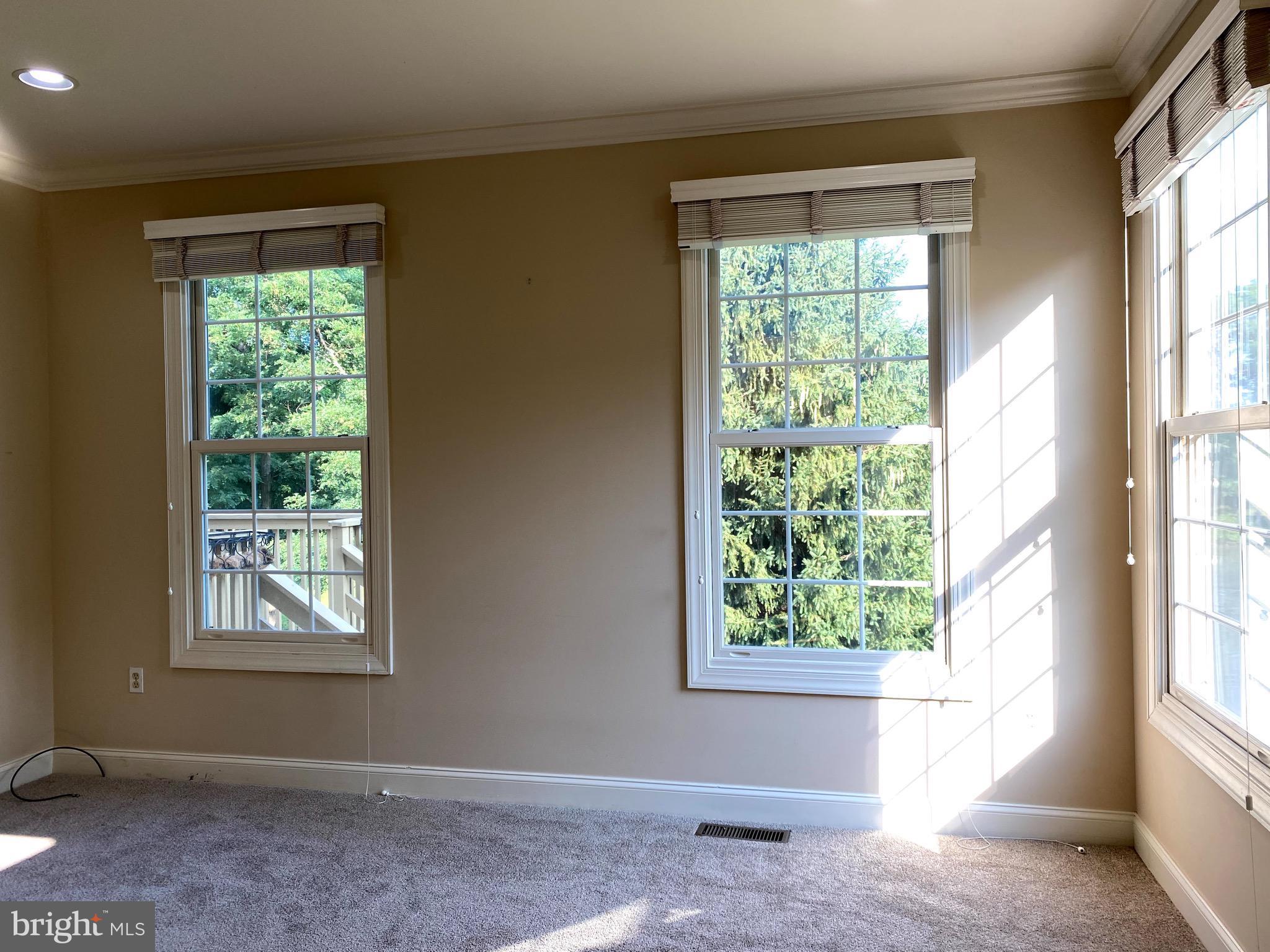 RESERVE AT PENN CRSG - Residential Lease