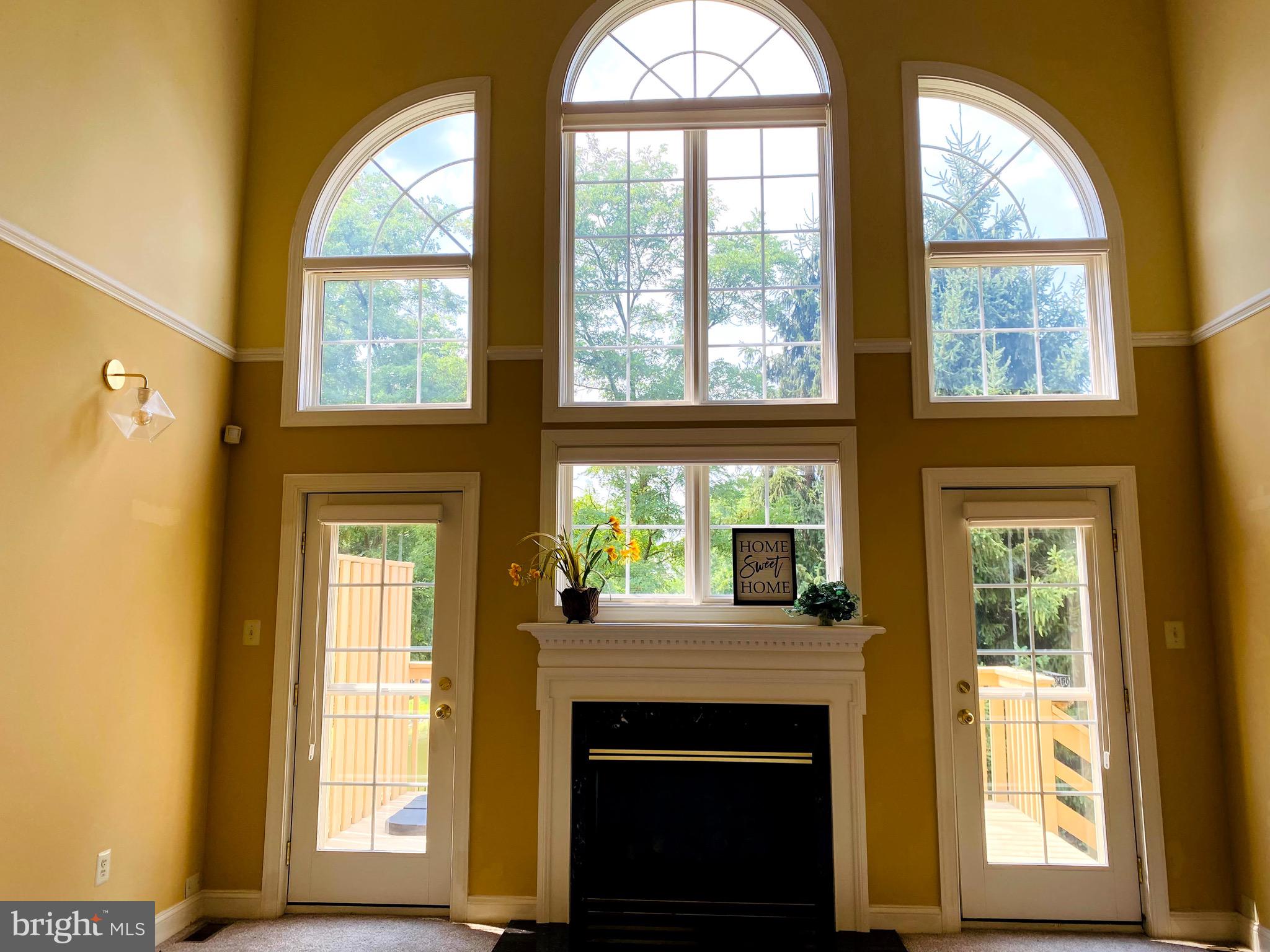 RESERVE AT PENN CRSG - Residential Lease